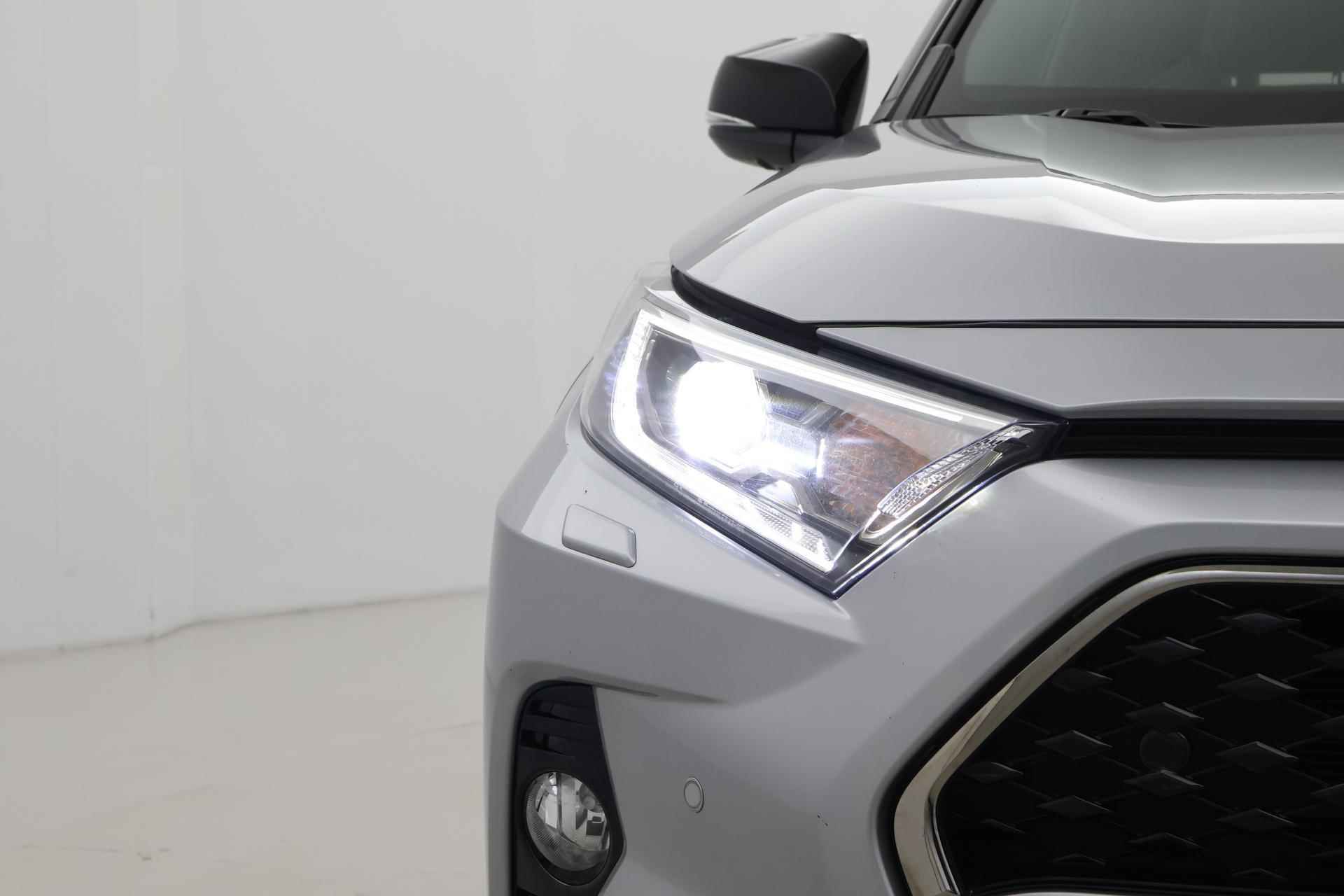 Toyota RAV4 2.5 Plug-in Hybrid AWD Bi-Tone Plus | Trekhaak | 360 camera | Leder | Head-up display - 17/48