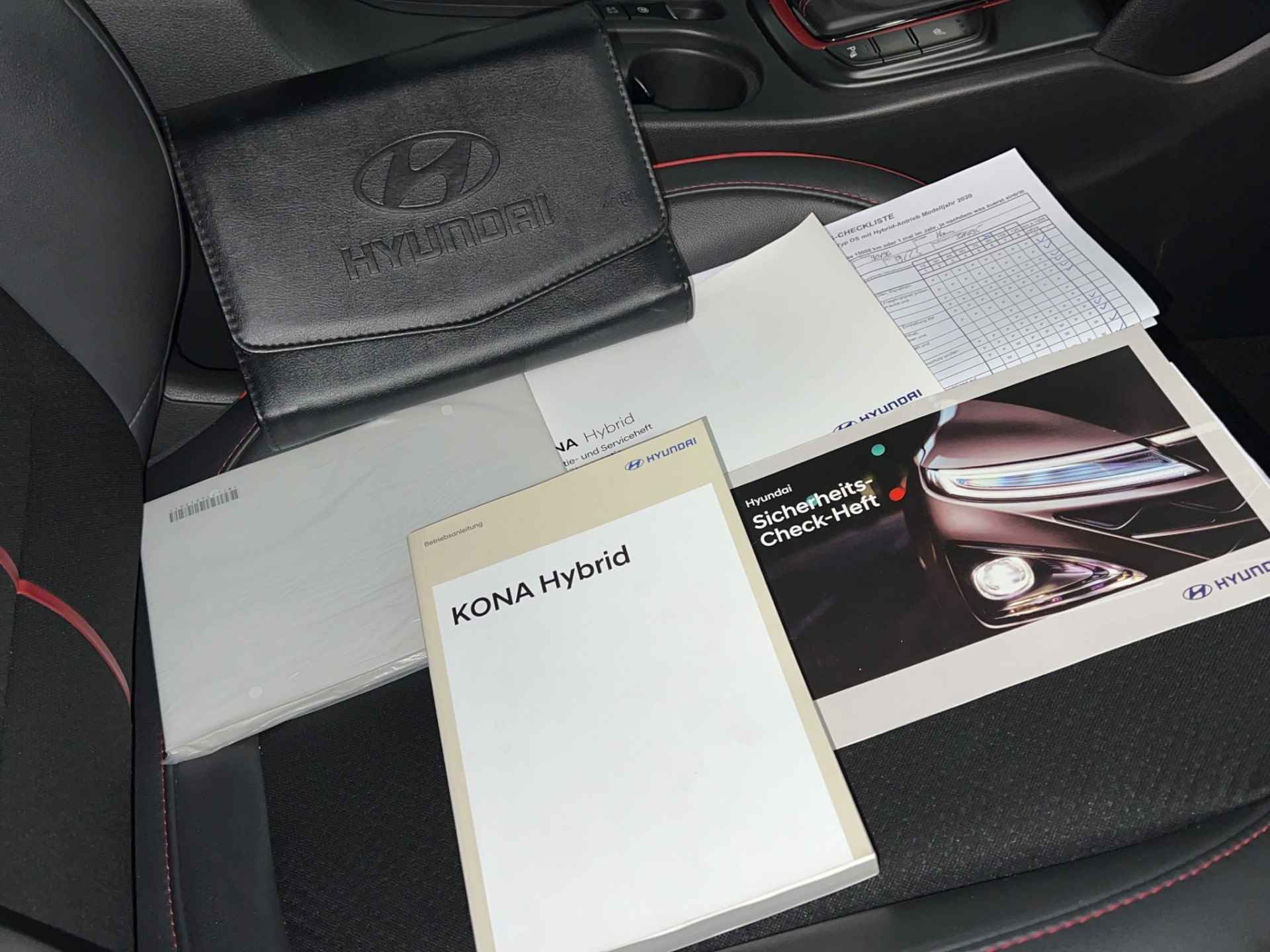 Hyundai KONA 1.6 GDI HEV Premium | leder | navi | stoel/stuurverwarmbaar | krell audio! - 6/39