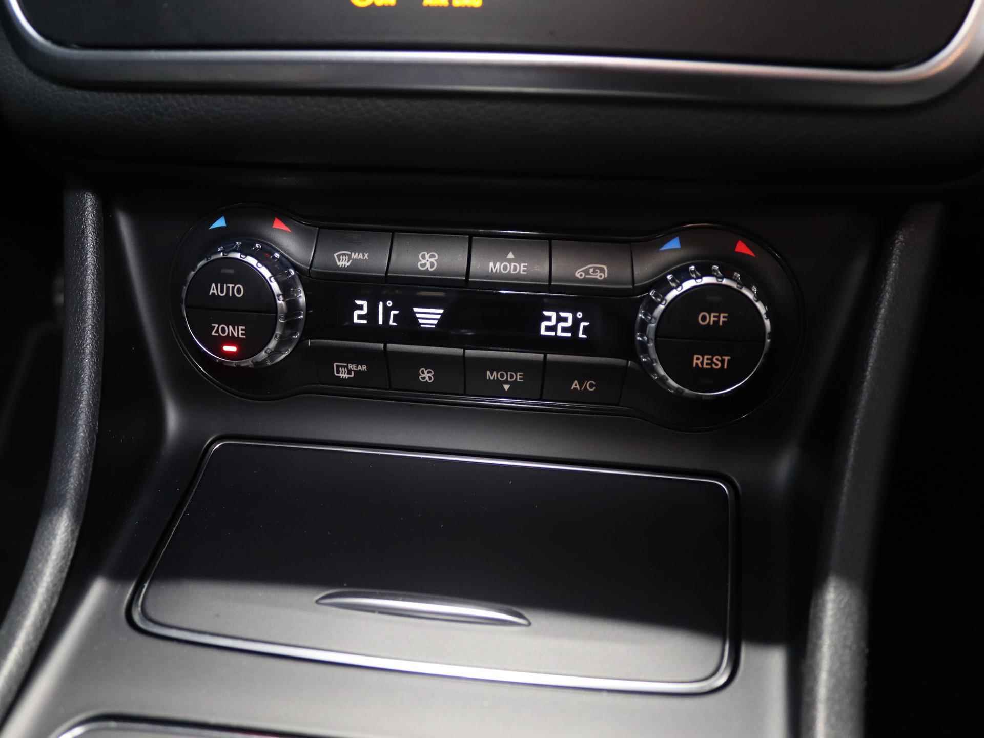 Mercedes-Benz GLA-klasse 180 Business Solution AMG Night | Panoramadak | achteruitrijcamera | 19'' velgen | Stoelverwarming | Led-koplampen | Navigatie - 10/20