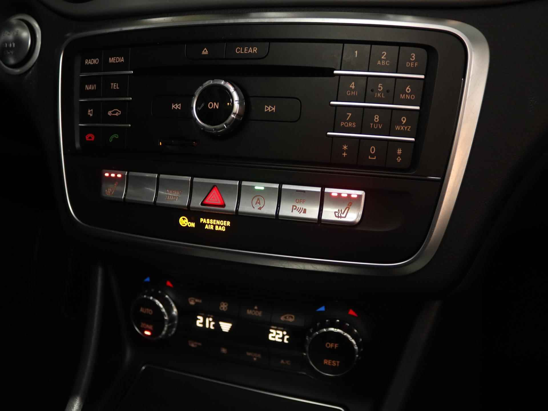 Mercedes-Benz GLA-klasse 180 Business Solution AMG Night | Panoramadak | achteruitrijcamera | 19'' velgen | Stoelverwarming | Led-koplampen | Navigatie - 11/20