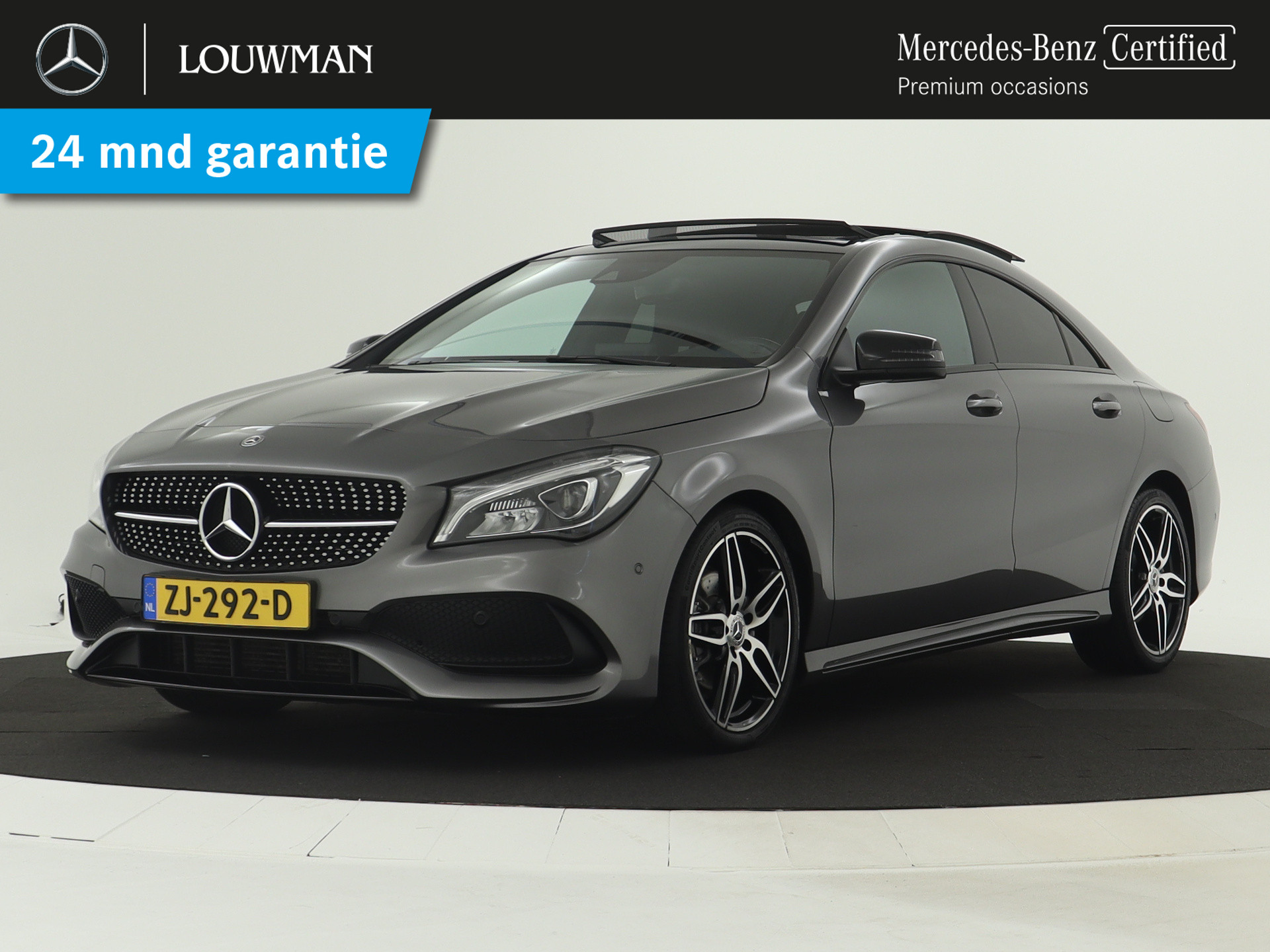 Mercedes-Benz CLA-Klasse 180 AMG Nightpakket | Panoramadak | Comand Navigatie | Parkeerpakket met Camera | Apple CarPlay | Stoelverwarming | Inclusief 24 maanden MB Certified garantie voor Europa.