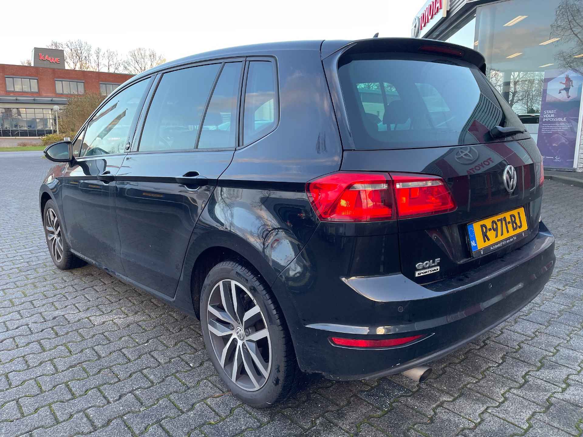 Volkswagen Golf Sportsvan 1.2 TSI HIGHLINE DSG Carplay/Android | Stoelverwarming | Adaptive Cruise - 3/16