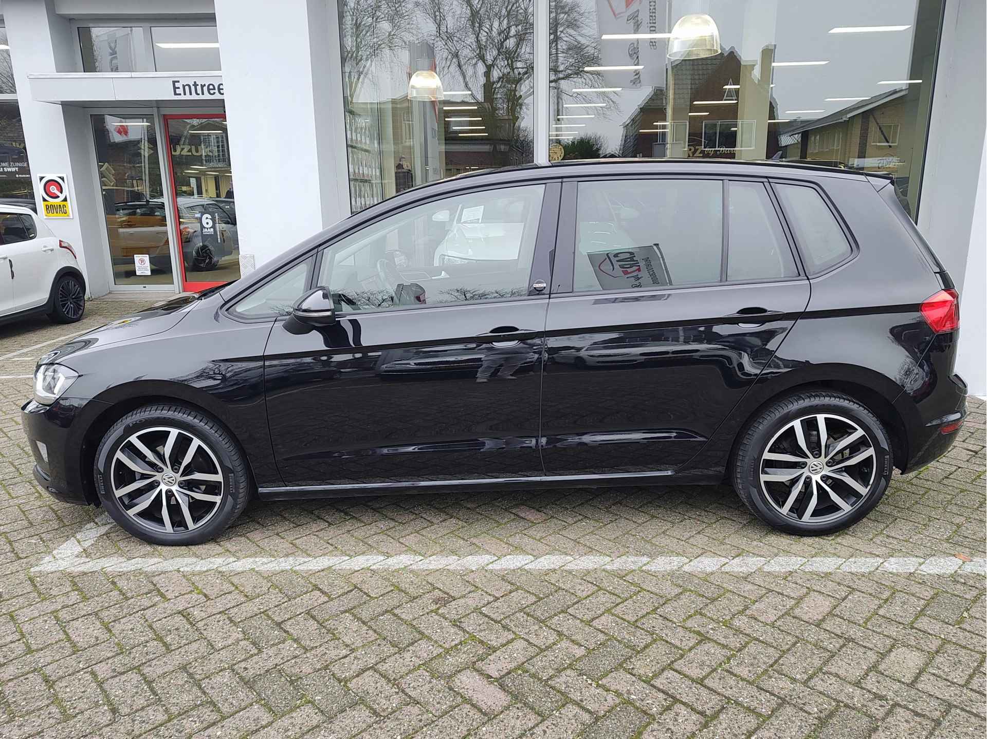 Volkswagen Golf Sportsvan 1.2 TSI CONNECTED SERIES DSG Carplay/Android | Stoelverwarming | Adaptive Cruise - 3/40