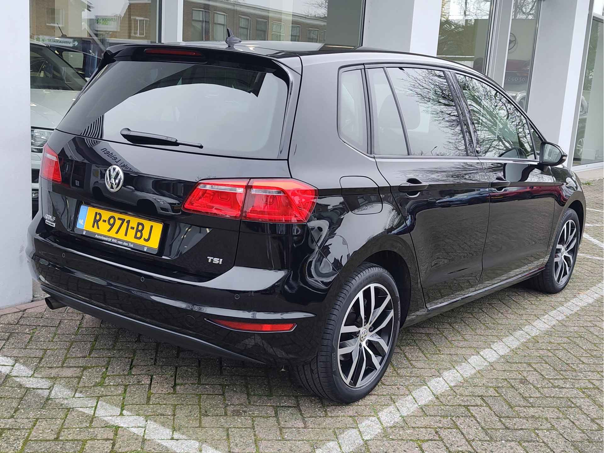 Volkswagen Golf Sportsvan 1.2 TSI CONNECTED SERIES DSG Carplay/Android | Stoelverwarming | Adaptive Cruise - 6/40