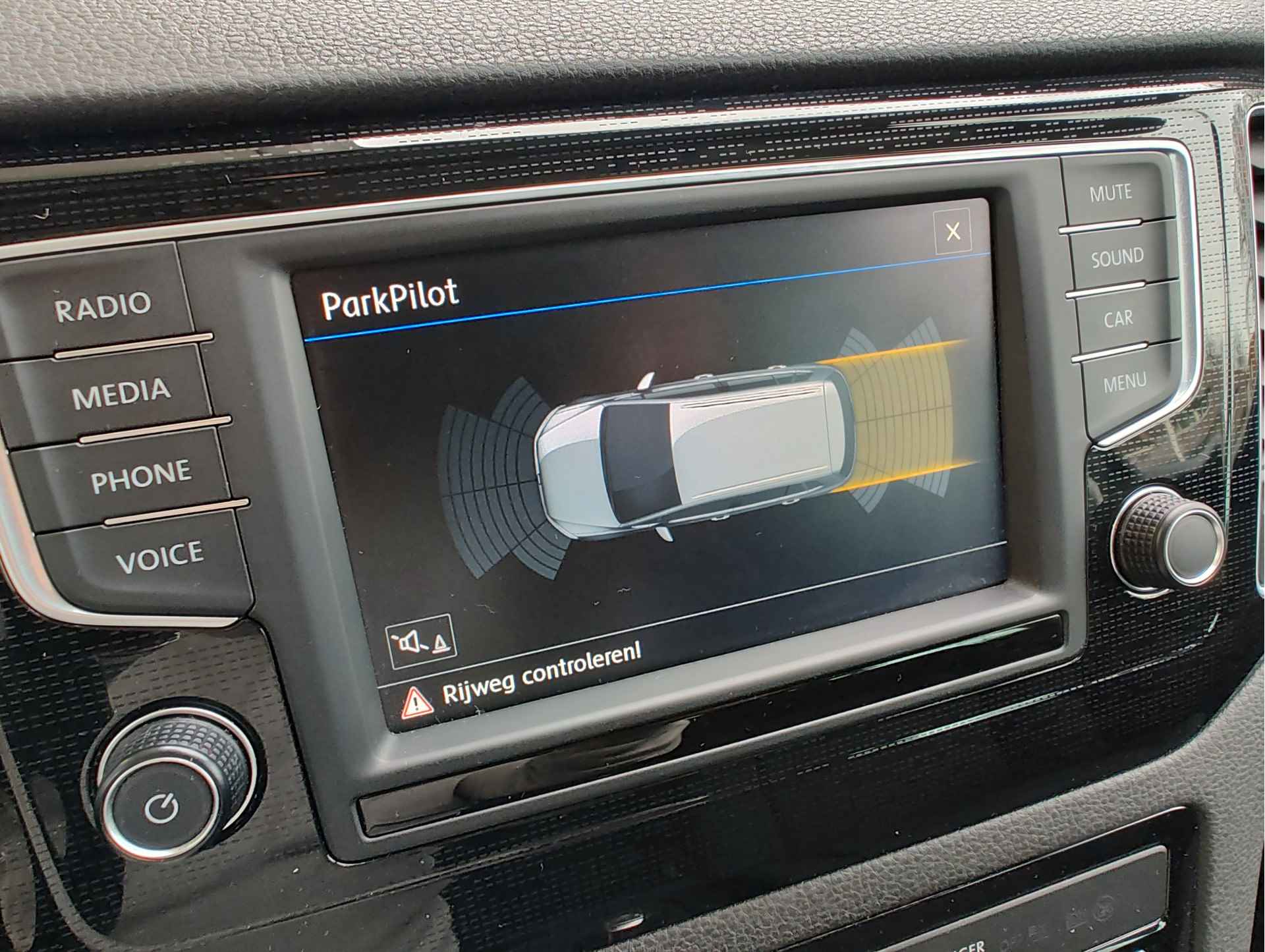 Volkswagen Golf Sportsvan 1.2 TSI CONNECTED SERIES DSG Carplay/Android | Stoelverwarming | Adaptive Cruise - 32/40