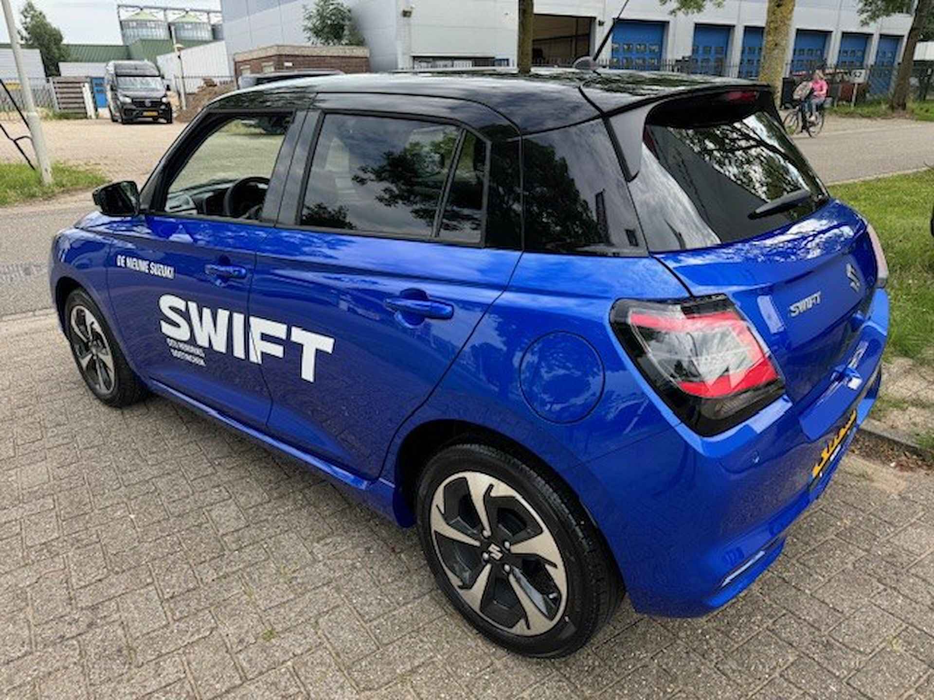 Suzuki Swift New 1.2 Smart Hybrid 83pk Style - 8/35