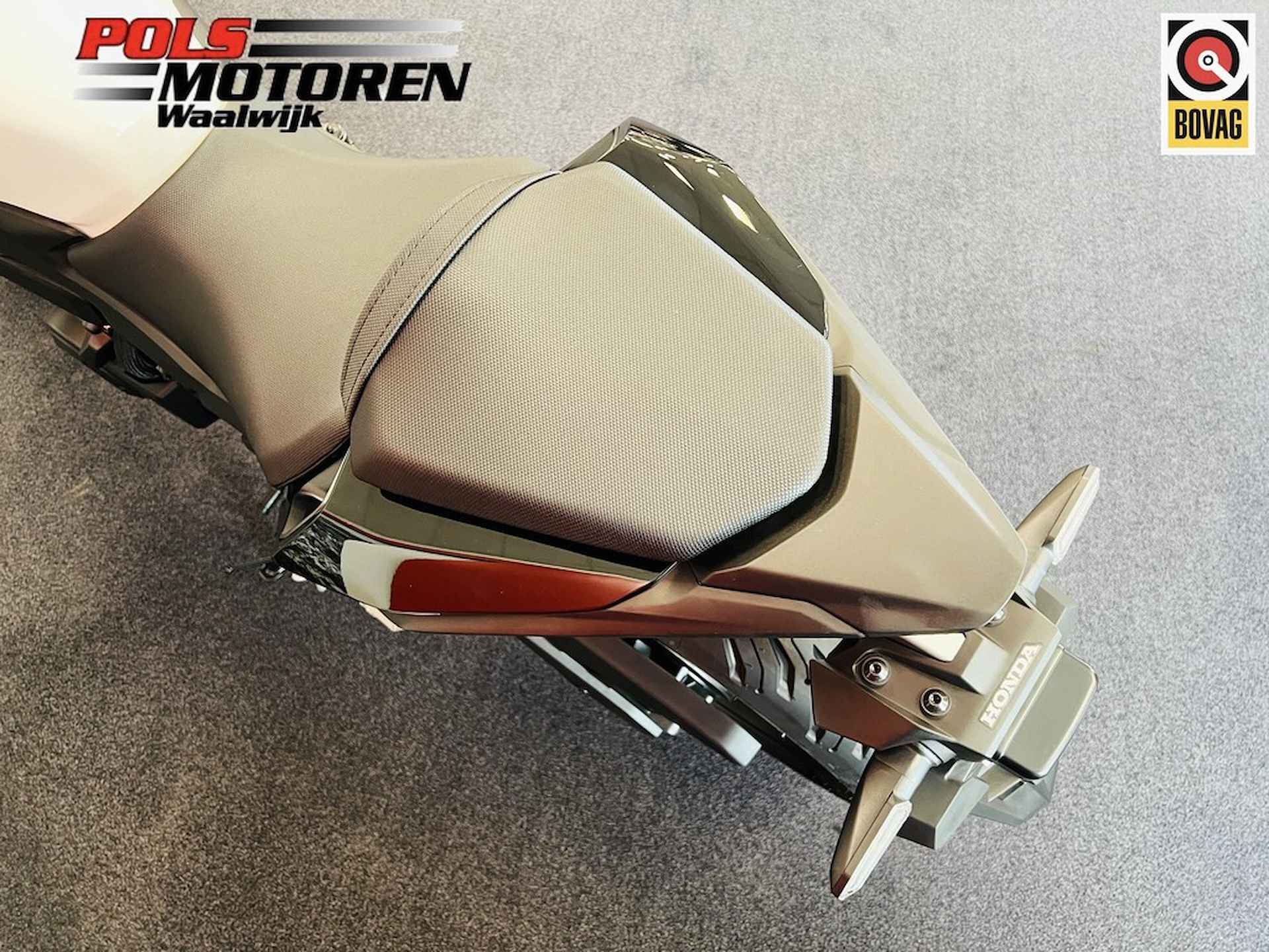Honda CB 500 FAR Hornet - 10/19