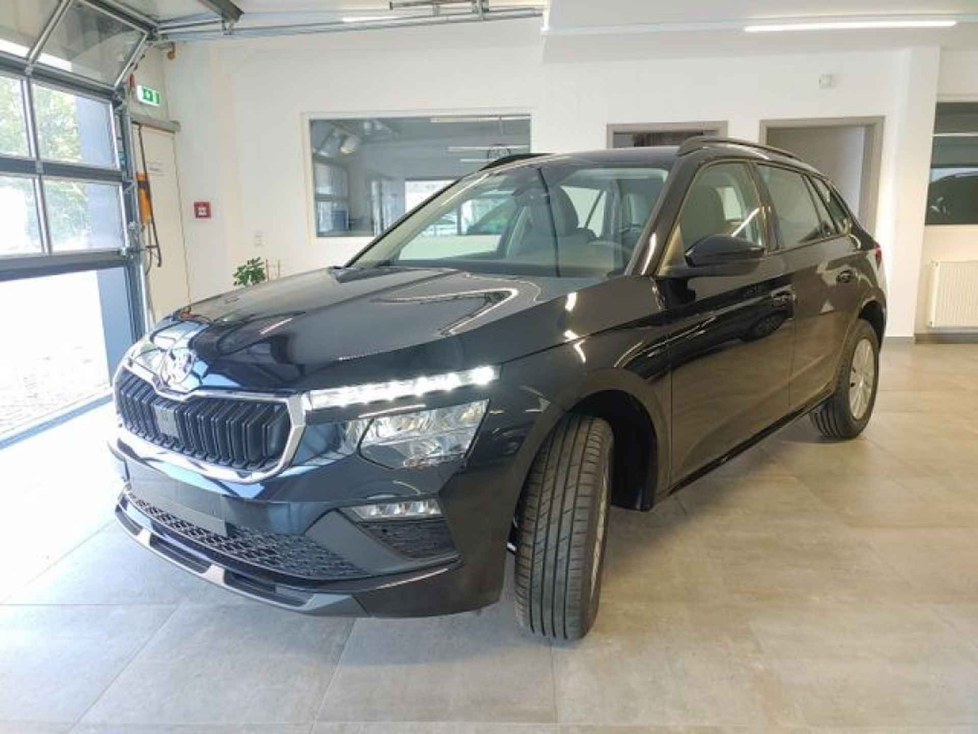 SKODA Kamiq 1.0 TSI DSG DRIVE CARPLAY/STOELVERW/PDC - 4/17