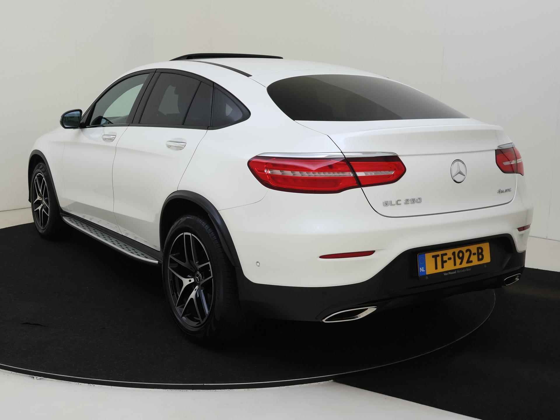 Mercedes-Benz GLC-klasse Coupé 250 4MATIC Premium Plus / Stoelverwarming / 360Graden-Camera / Dodehoek-Assistent / Schuif/kanteldak / Memory-Stoelen / Night-Pakket / - 7/32