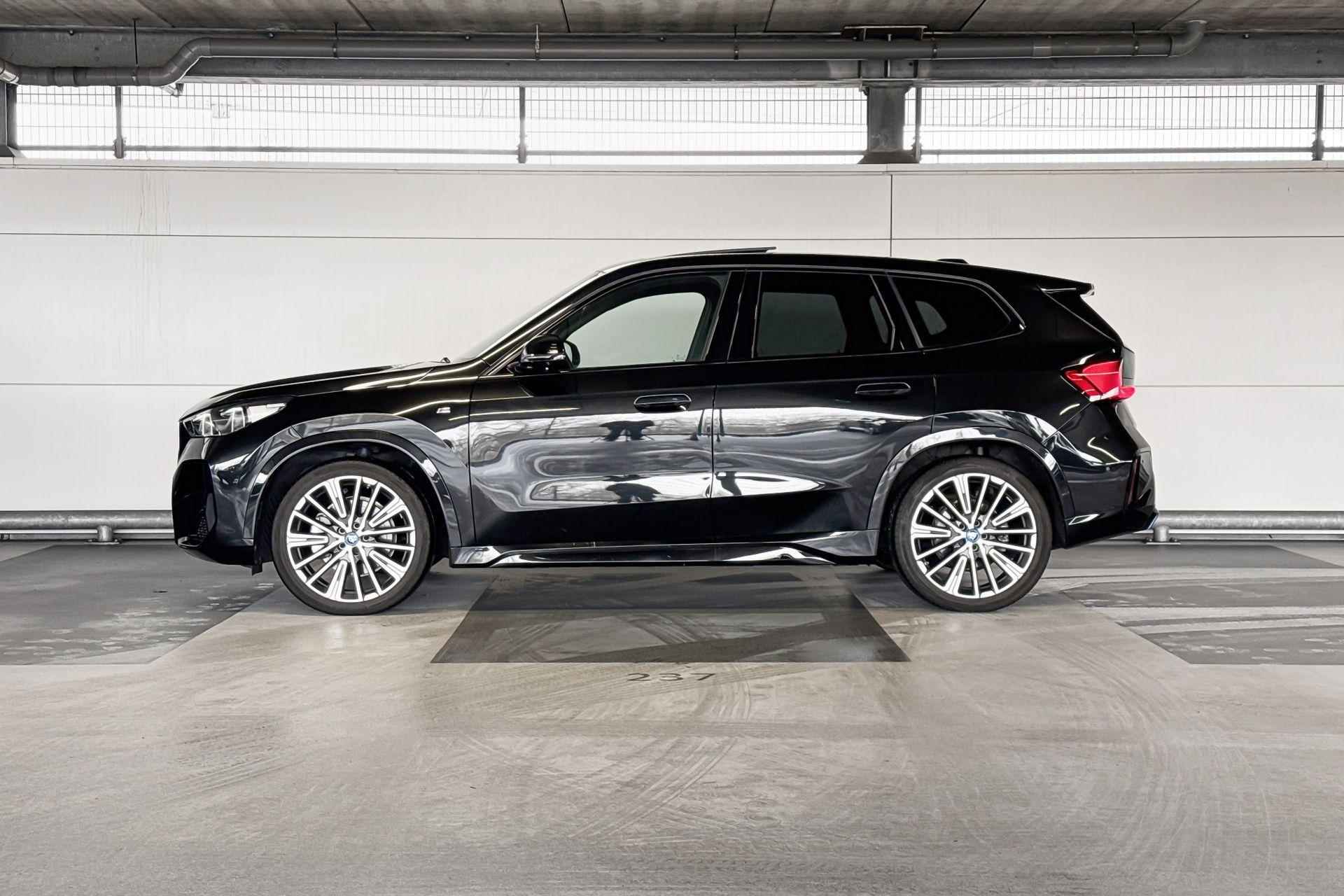 BMW iX1 xDrive30 67 kWh - 2/22