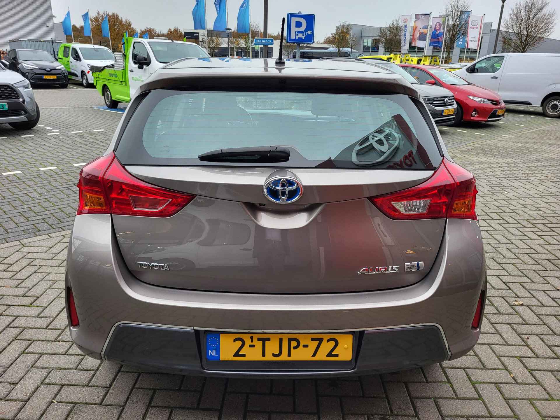 Toyota Auris 1.8 Hybrid Dynamic CRUISE KEYLESS BLUETOOTH CAMERA CLIMA 16' LM-VELGEN NL-AUTO - 26/29