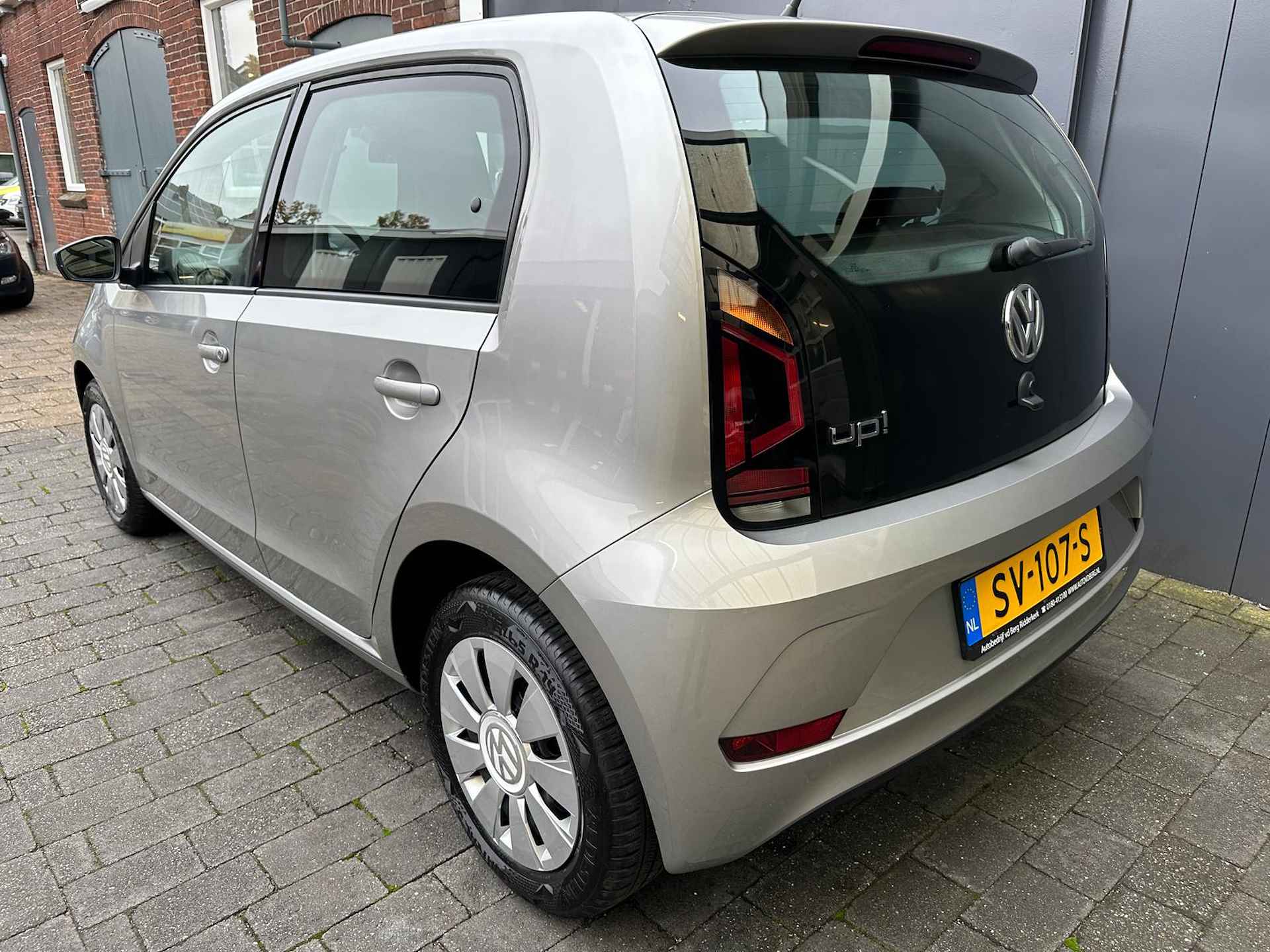 Volkswagen up! 1.0 BMT move up! DAB | Navi App | Airco | - 2/21