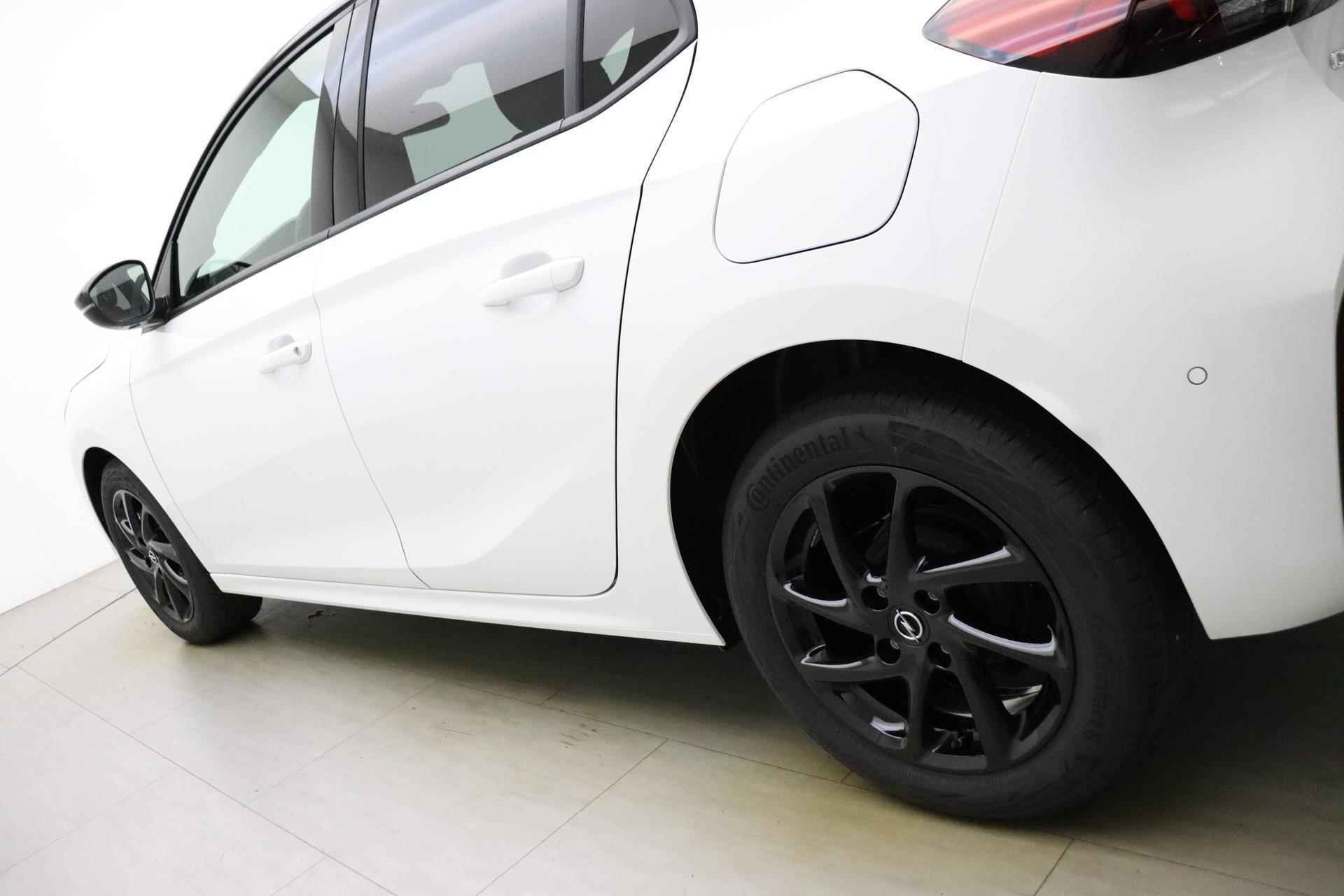 Opel Corsa 1.2 GS Line 100pk | Demo | Airco | Navigatie via Apple Carplay | Camera | Parkeersensoren | Getinte Achterramen - 16/31