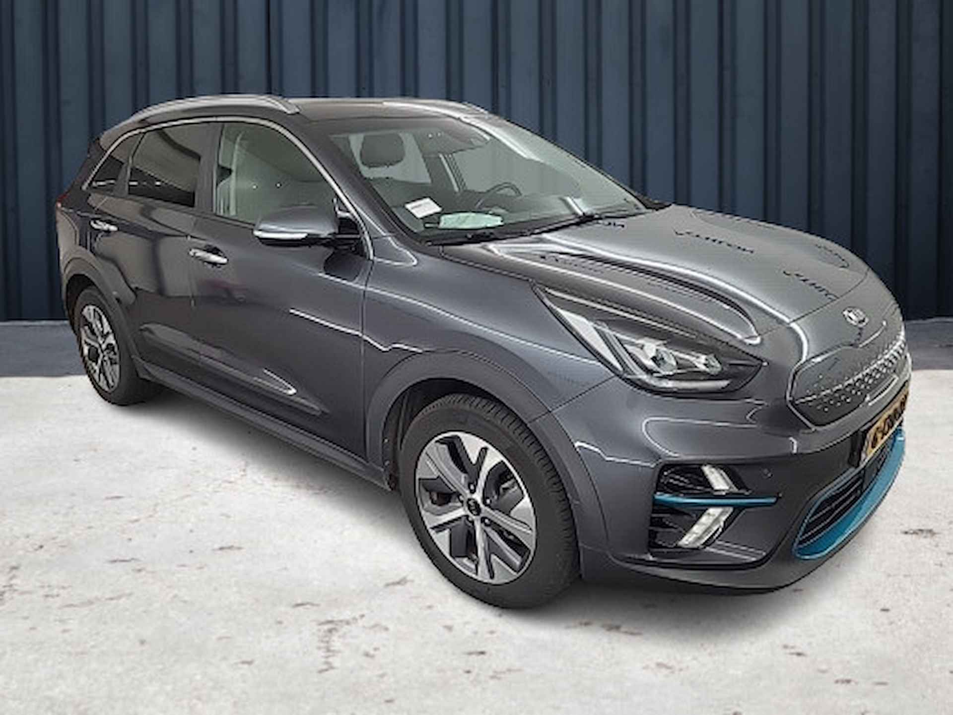 Kia e-Niro ExecutiveLine 64 kWh (204 PK) 1e-Eig. Keurig-Onderh. BOVAG-Garantie. NL-Auto. Leer, Navigatie/Apple-Carplay/Android-Auto, Adaptive-Cruisecontrol, Parkeersensoren-V+A, Keyless-Entry/Start, Stoelverwarming-V+A, DAB, Gevent. Premium-Audio, Licht-Zicht-Pakket, Lm-Velgen-17Inch, Privacy-Glas - 3/21