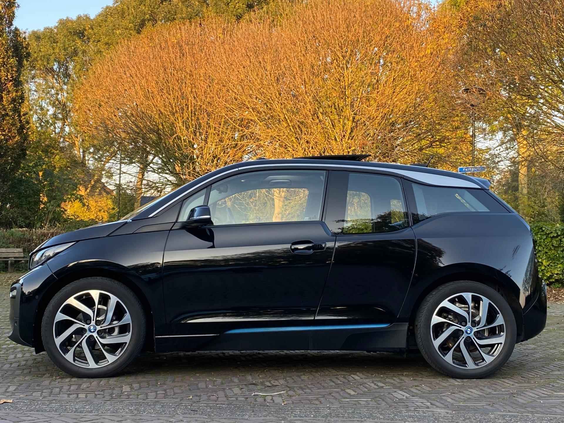 BMW I3 94Ah 33 kWh | LED | Leder | Pano schuif/kanteldak | 19" LMV | Camera | Garantie - 2/43