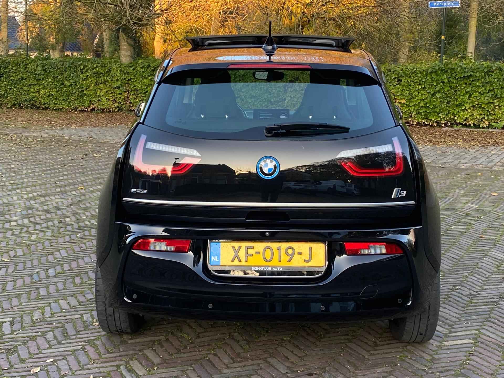 BMW I3 94Ah 33 kWh | LED | Leder | Pano schuif/kanteldak | 19" LMV | Camera | Garantie - 10/43