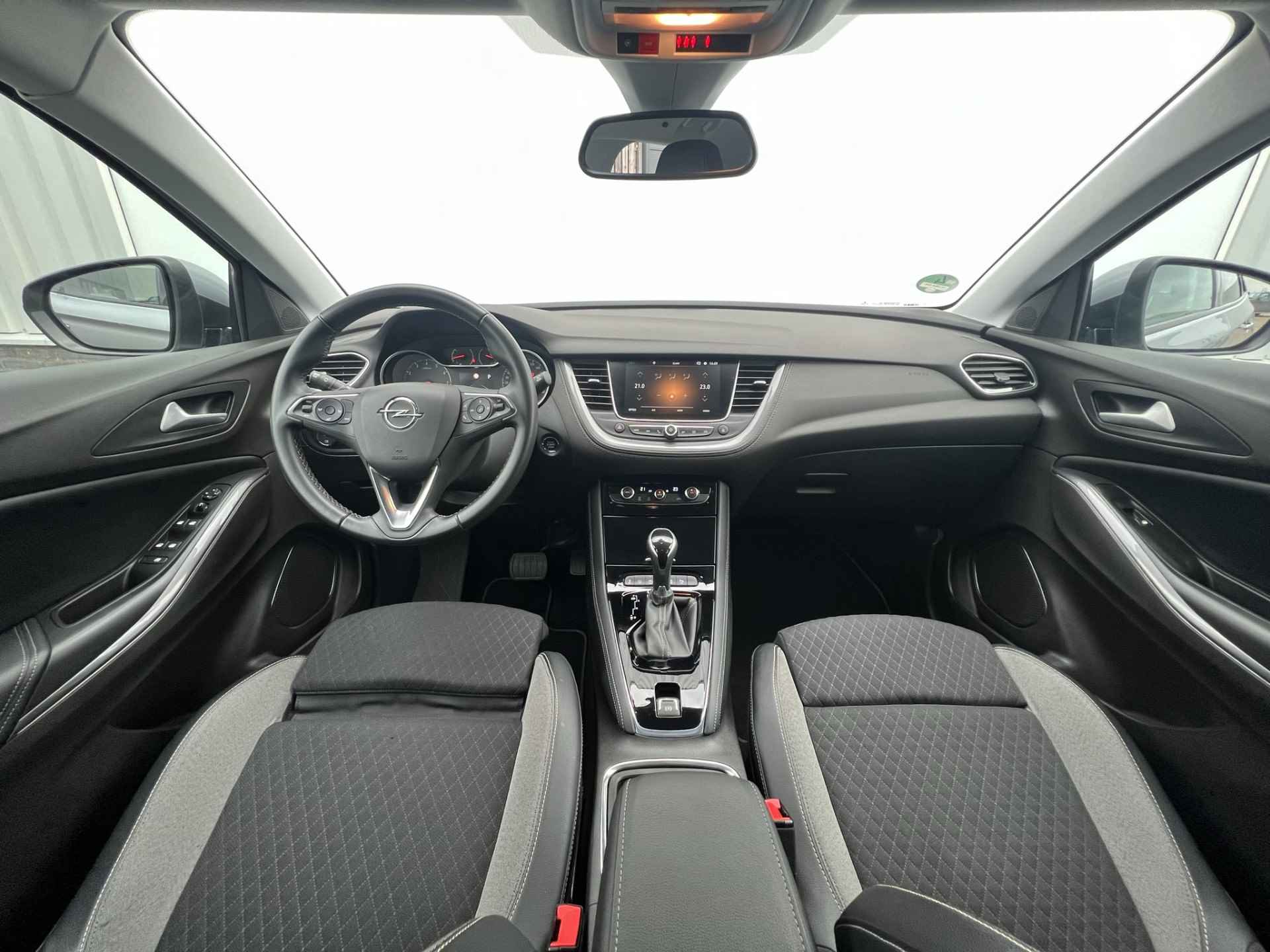 Opel Grandland X 1.2 Turbo 130 PK Business Executive | Apple Carplay/Android Auto | Led matrix koplampen | Dodehoek detector | Navi | Parkeersens - 10/33