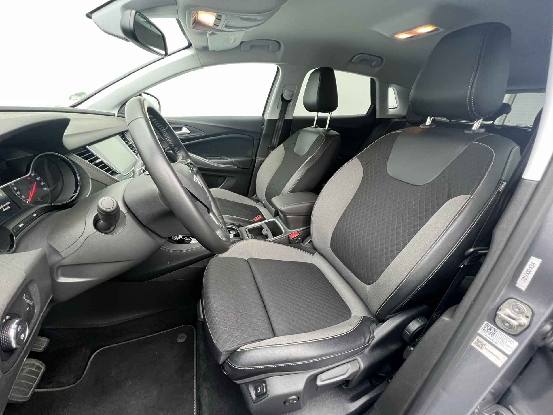Opel Grandland X 1.2 Turbo 130 PK Business Executive | Apple Carplay/Android Auto | Led matrix koplampen | Dodehoek detector | Navi | Parkeersens - 11/33