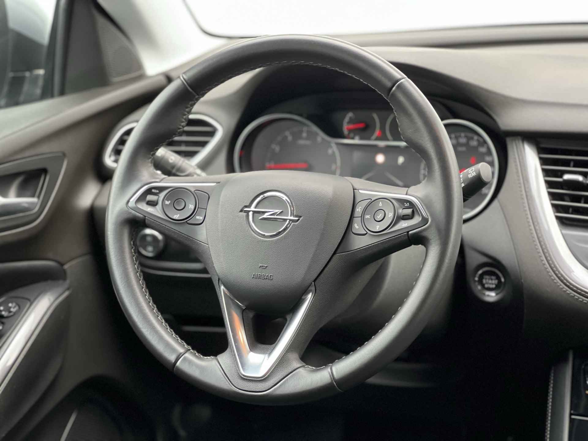 Opel Grandland X 1.2 Turbo 130 PK Business Executive | Apple Carplay/Android Auto | Led matrix koplampen | Dodehoek detector | Navi | Parkeersens - 18/33