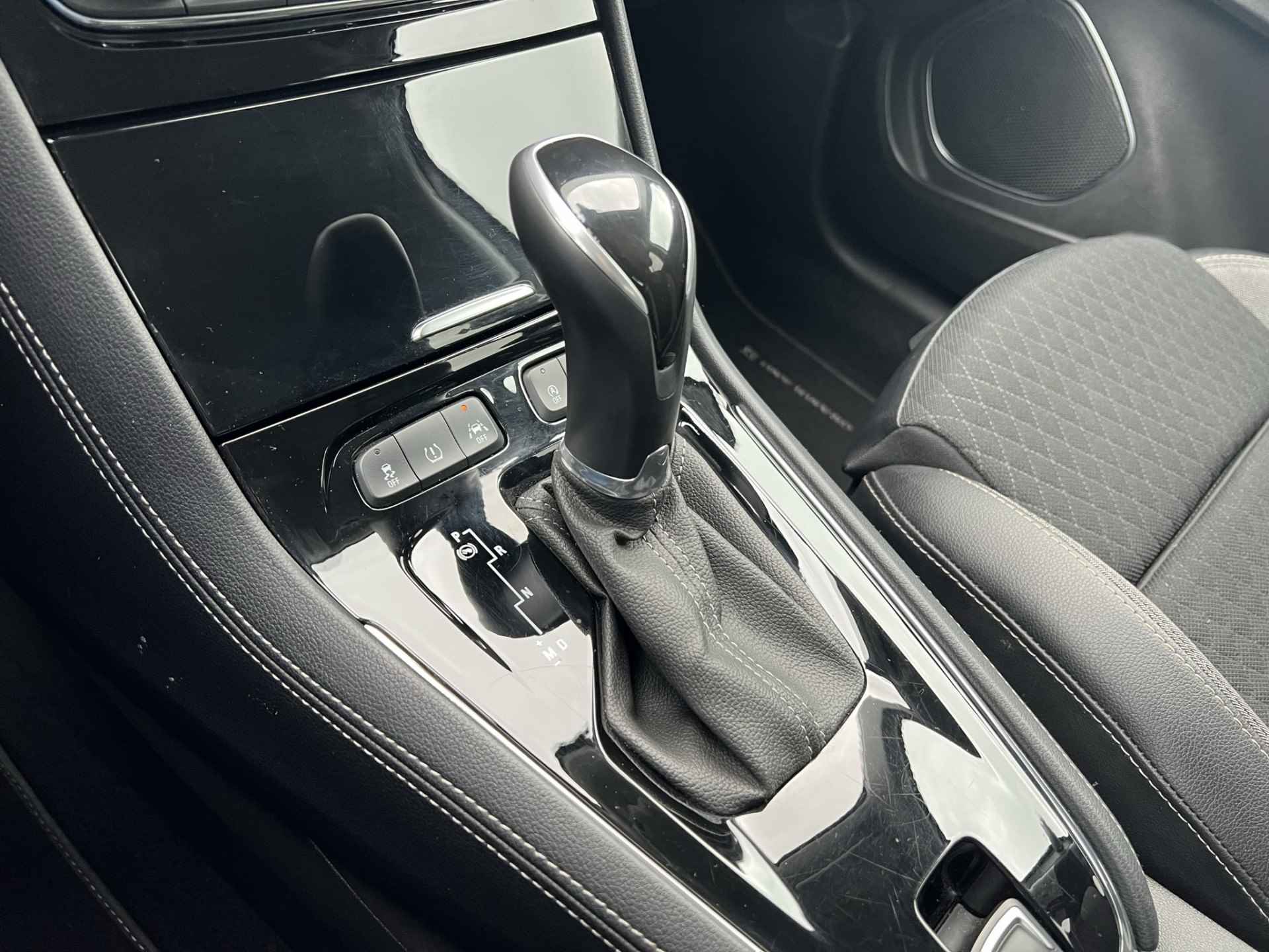 Opel Grandland X 1.2 Turbo 130 PK Business Executive | Apple Carplay/Android Auto | Led matrix koplampen | Dodehoek detector | Navi | Parkeersens - 29/33