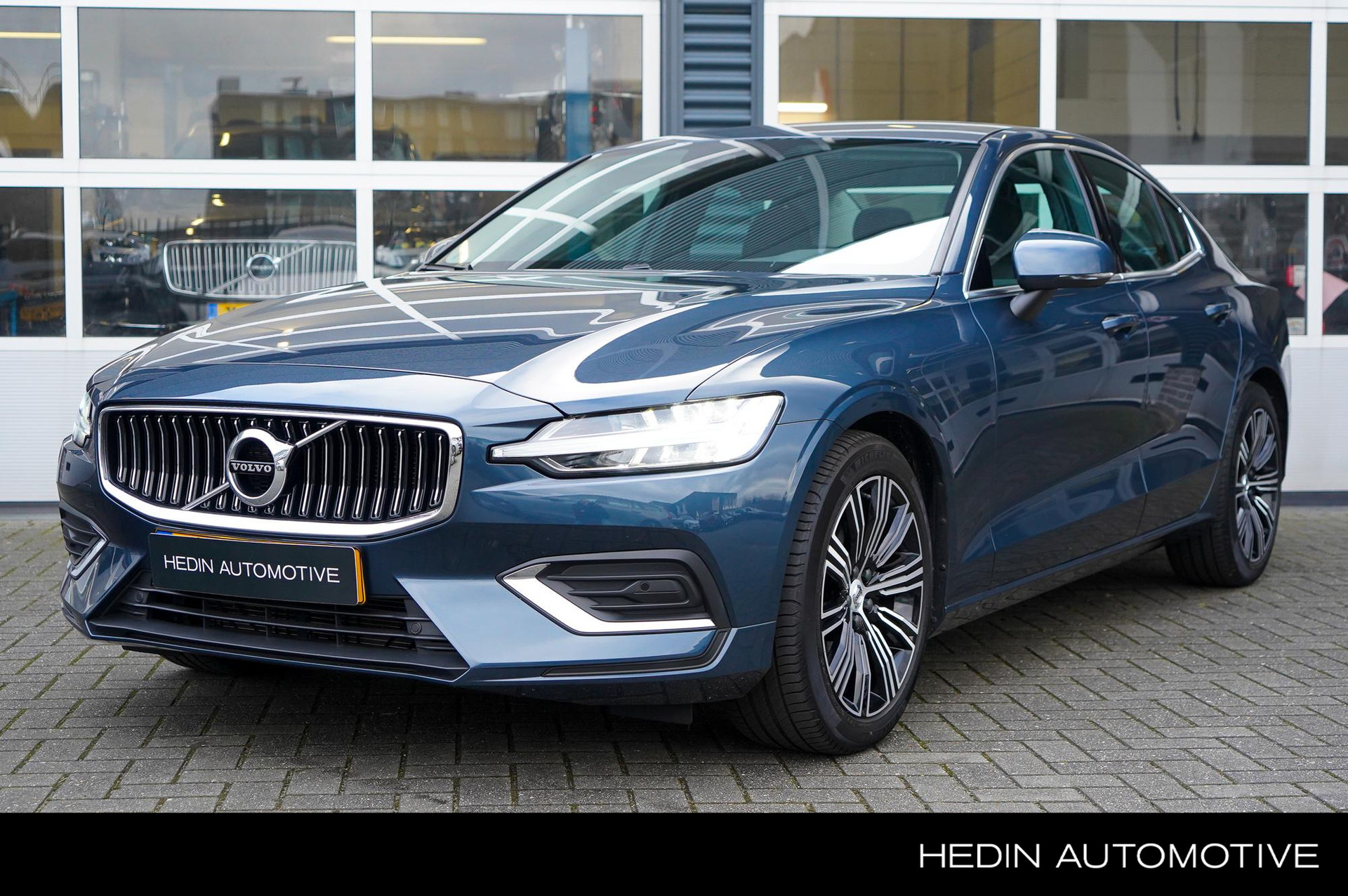 Volvo S60 2.0 B3 Inscription Elektrisch verstelbare bestuurdersstoel | Pilot Assist | Keyless Entry | Semi Elektrische Trekhaak