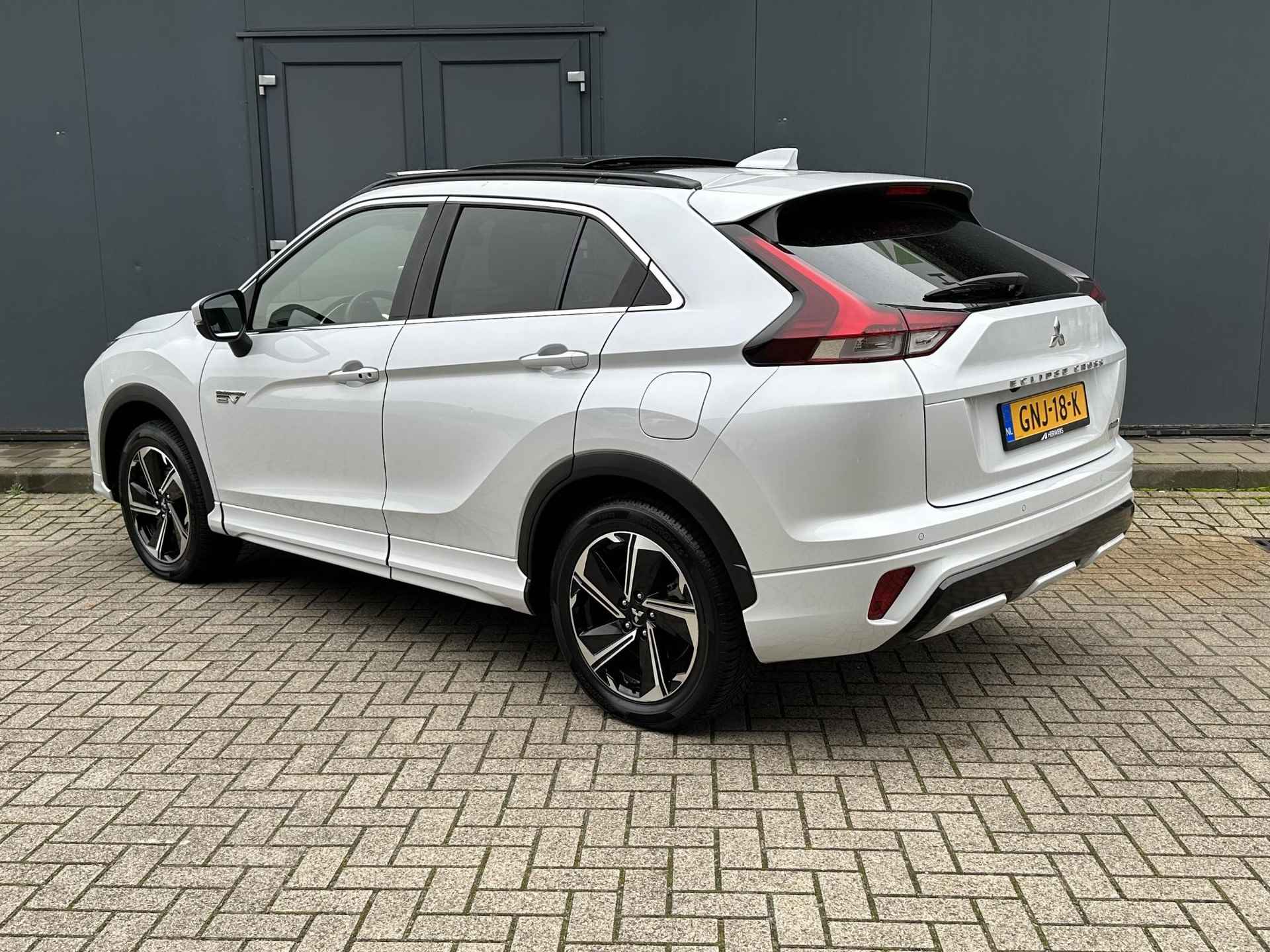 Mitsubishi Eclipse Cross 2.4 PHEV Prestige / 1500kg Trekgewicht / Schuifdak / Adaptieve Cruise Control / Lederen Bekleding / Fabrieks garantie tot 01-2027 of 100.000 km - 15/37