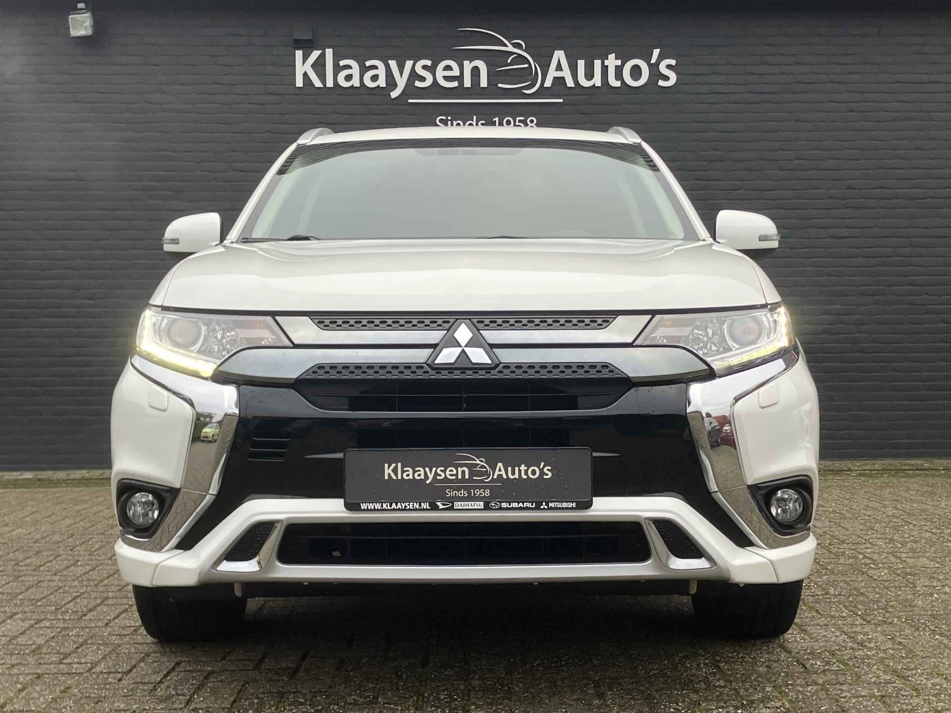 Mitsubishi Outlander 2.4 PHEV Intense AWD AUT. | 1e eigenaar | dealer onderhouden | navigatie | carplay | camera | trekhaak - 3/39