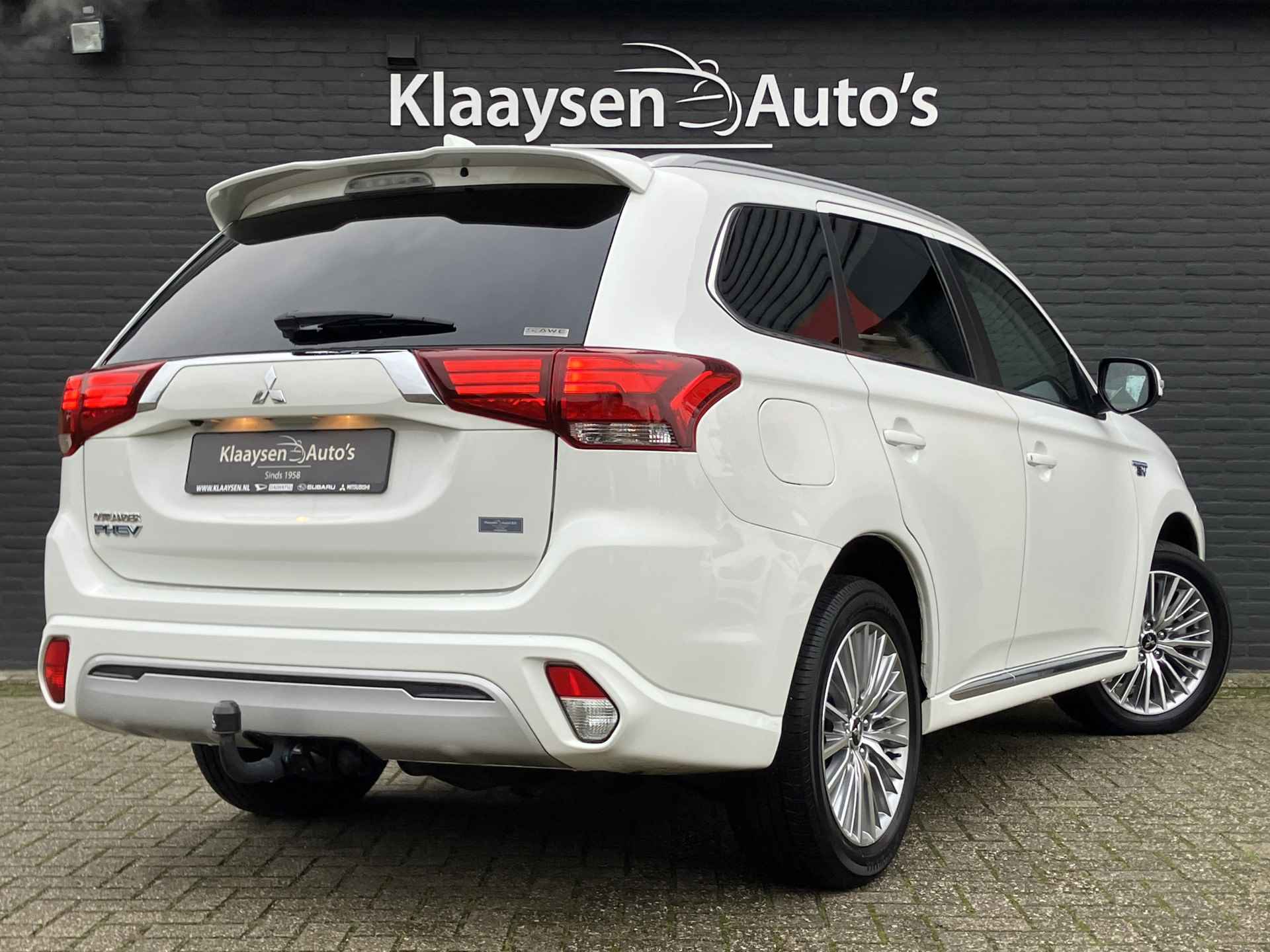 Mitsubishi Outlander 2.4 PHEV Intense AWD AUT. | 1e eigenaar | dealer onderhouden | navigatie | carplay | camera | trekhaak - 6/39