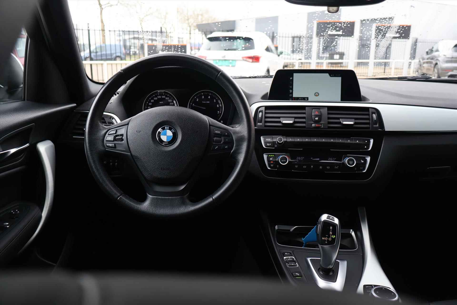 BMW 1-Serie (f20) 118i SportLine 136pk AUT I Climate I Stoelverwarming I Navi I Leder - 5/39