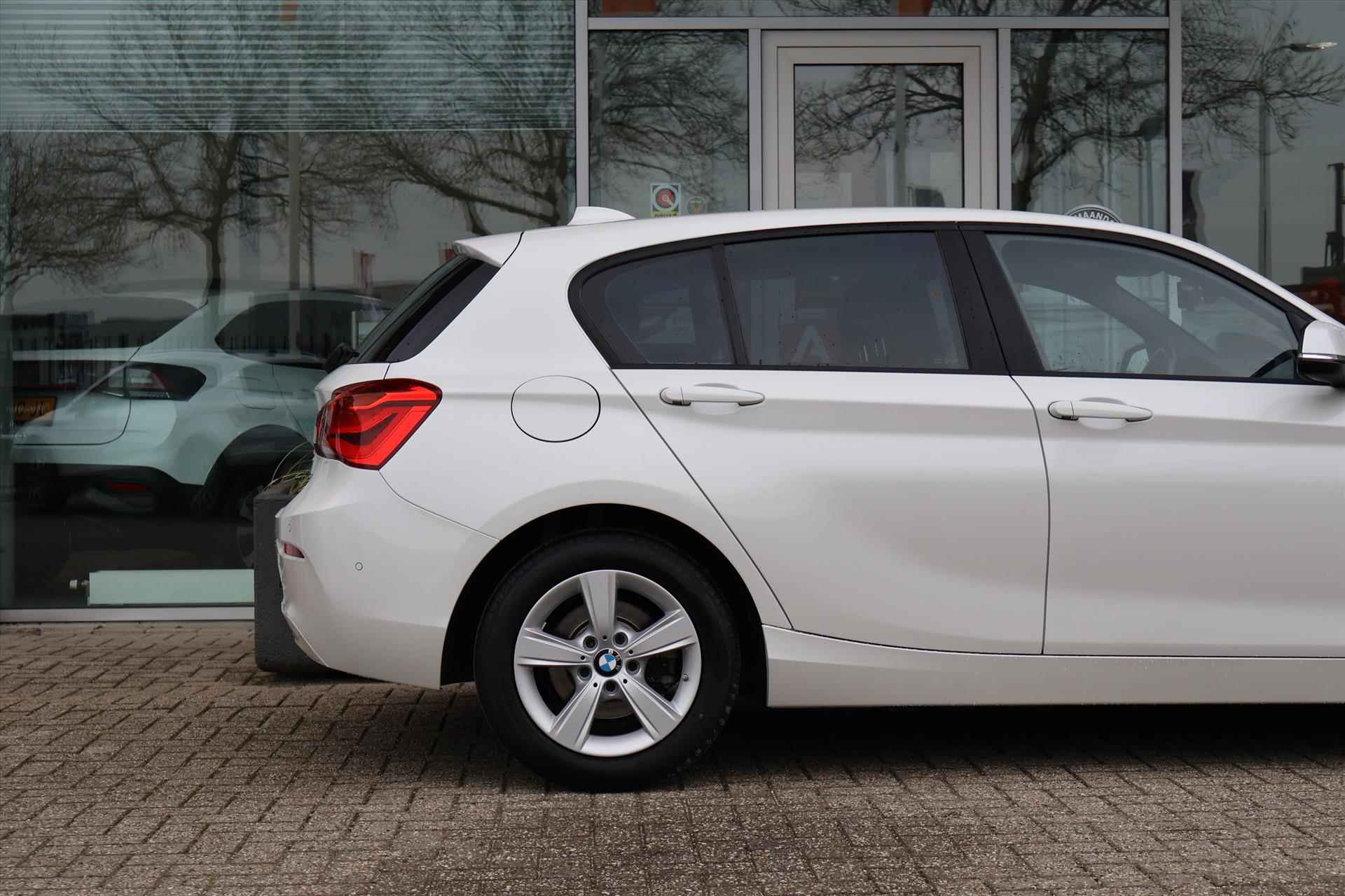 BMW 1-Serie (f20) 118i SportLine 136pk AUT I Climate I Stoelverwarming I Navi I Leder - 10/39