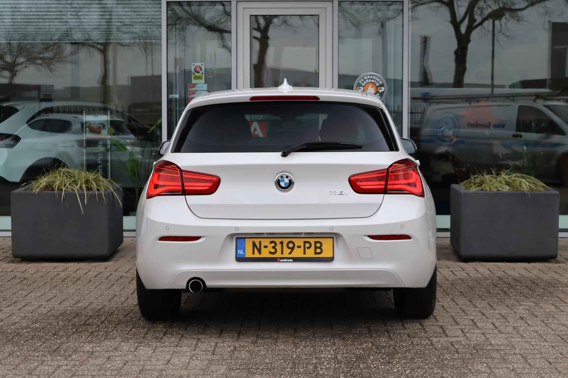 BMW 1-Serie (f20) 118i SportLine 136pk AUT I Climate I Stoelverwarming I Navi I Leder - 13/39