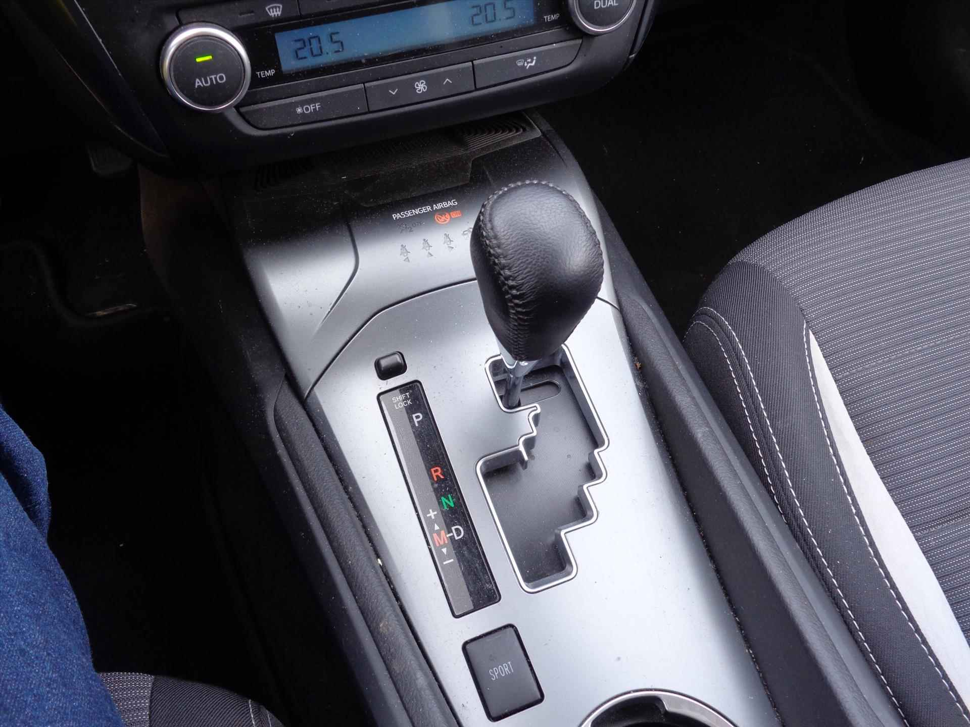 TOYOTA Avensis 1.8 VVT-i 147pk AUT Lease Pro | NAVIGATIE | CAMERA | - 25/52