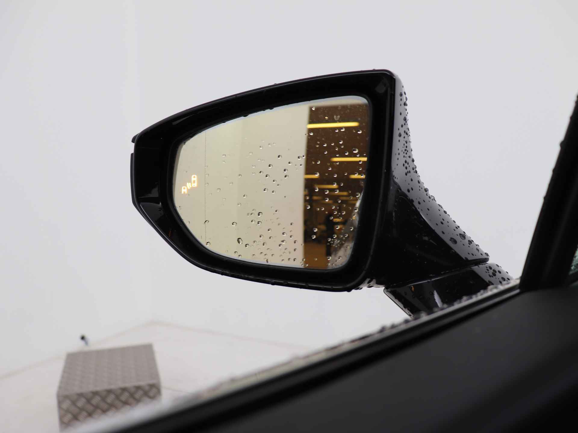 Lexus UX 300e Executive | Mark Levinson | Stoelverwarming en -ventilatie | Head-up Display | - 42/46