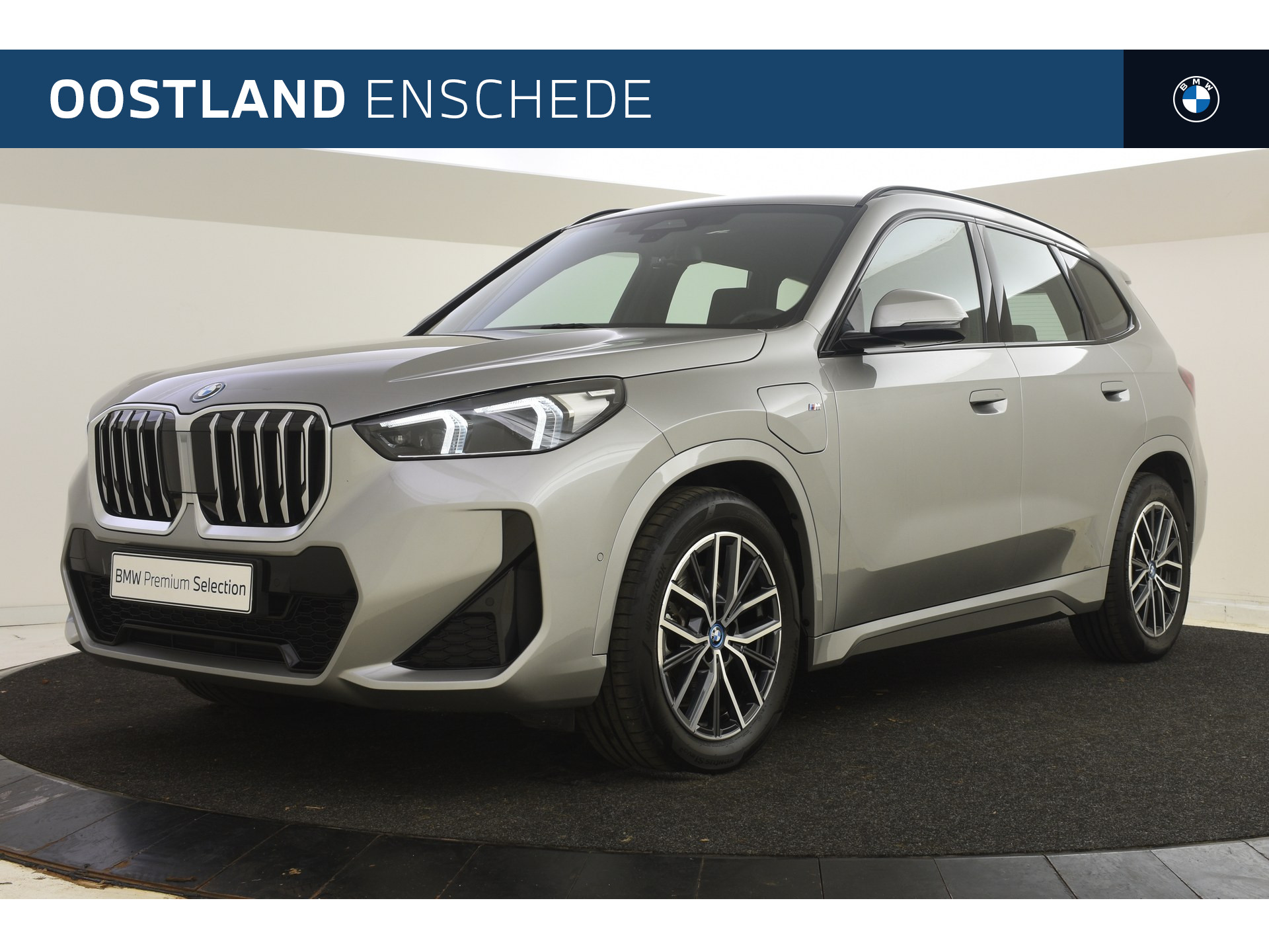 BMW X1 xDrive25e Executive M Sport Automaat / Sportstoelen / Stoelverwarming / Parking Assistant / Adaptieve LED / Adaptief M Onderstel / Comfort Access