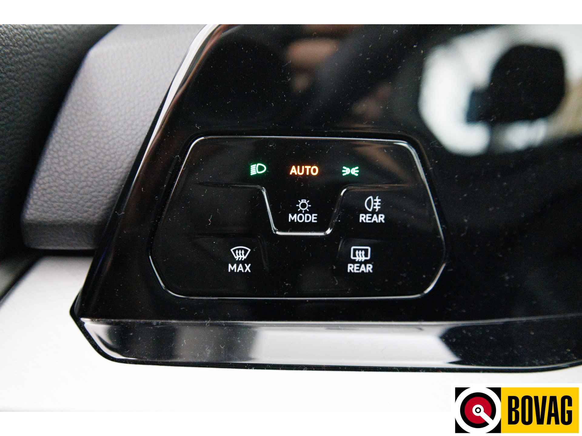 Volkswagen Golf 1.0 eTSI Life 110 PK Automaat (DSG) Apple Carplay, Adaptieve Cruise, Led, Lichtmetalen velgen, All weatherbanden - 28/30