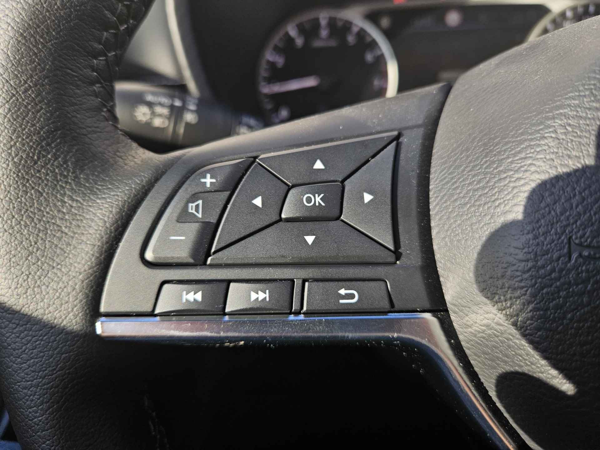 Nissan Juke 1.0 DIG-T N-Connecta / DEMO / Levertijd I.O. / Climate control / Adaptief cruise control / Dode hoek detectie met correctie / Stuurverwarming / Stoelverwarming voor / Keyless entry / Keyless start / Rondomzichtcamera / Parkeersensoren voor en achter  / LED verlichting / Multifunctioneel stuurwiel / Navigatiesysteem full map  / Volledig digitaal instrumentenpaneel / Bluetooth telefoonvoorbereiding / Apple Carplay / Android Auto / DAB radio / Elektrische ramen voor en achter / Elektrisch inklapbare spiegels / Lichtmetalen wielen 17 “ - 9/50