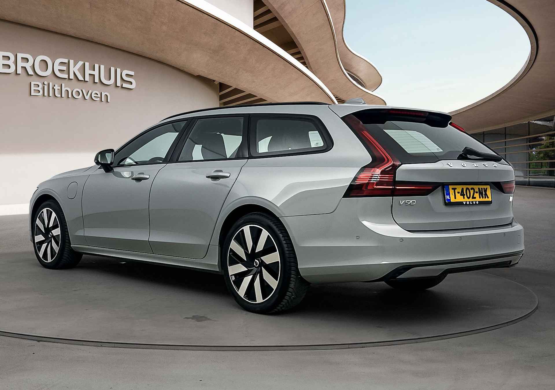 Volvo V90 T6 Recharge Ultimate Dark | Luchtvering | Bowers & Wilkins | 360 Camera | Elektr. Trekhaak | Panoramadak | Volvo Guard Alarm | B - 5/32