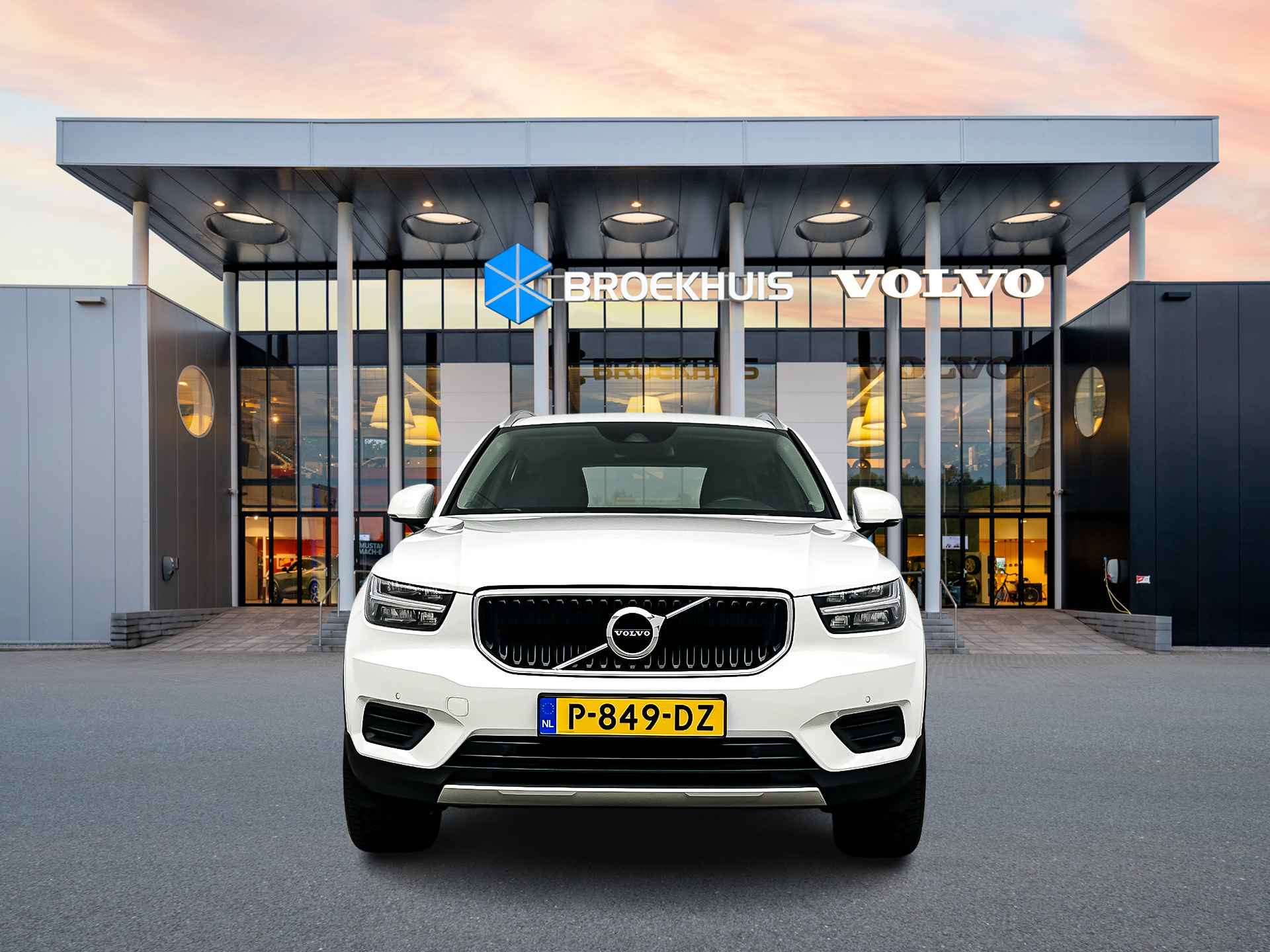 Volvo XC40 T3 Momentum | 18" | Harman Kardon | Navigatie | Parkeersensoren V+A | Climate control - 6/28