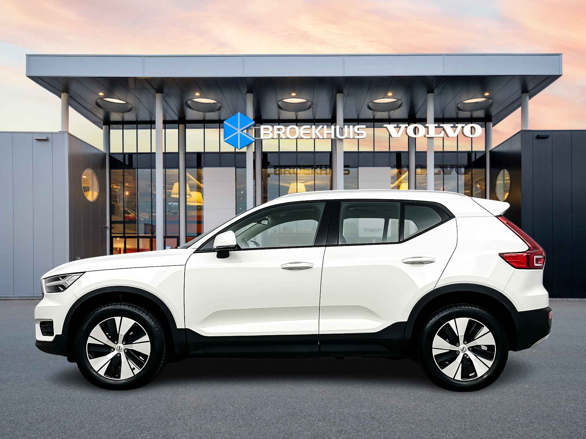 Volvo XC40 T3 Momentum | 18" | Harman Kardon | Navigatie | Parkeersensoren V+A | Climate control - 9/28