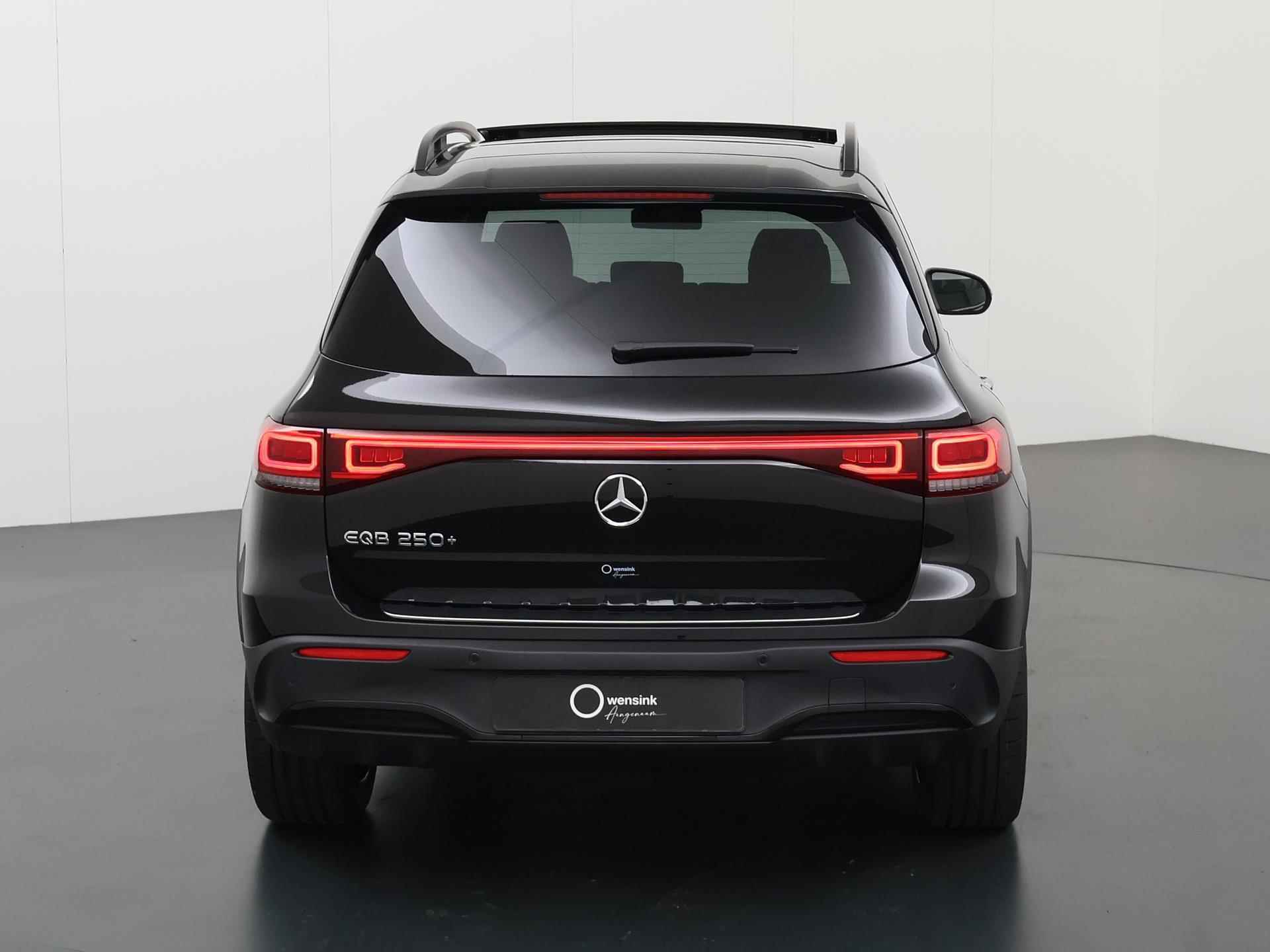 Mercedes-Benz EQB 250+ AMG NIGHT Sport Edition 71kWh | Panoramadak | Adaptief Onderstel | Keyless Entry | Dodehoekassistent | Stoelverwarming | Sfeerverlichting | Achteruitrijcamera | MBUX Augmented Reality | 20" Multispaaks AMG velgen | - 5/52