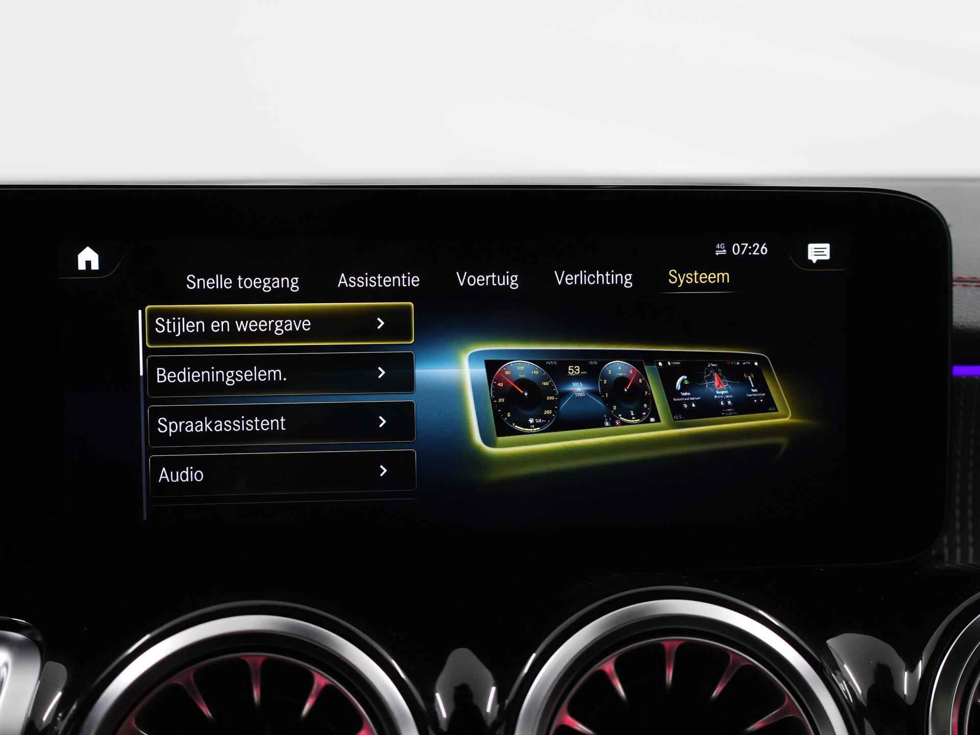 Mercedes-Benz EQB 250+ AMG NIGHT Sport Edition 71kWh | Panoramadak | Adaptief Onderstel | Keyless Entry | Dodehoekassistent | Stoelverwarming | Sfeerverlichting | Achteruitrijcamera | MBUX Augmented Reality | 20" Multispaaks AMG velgen | - 25/52