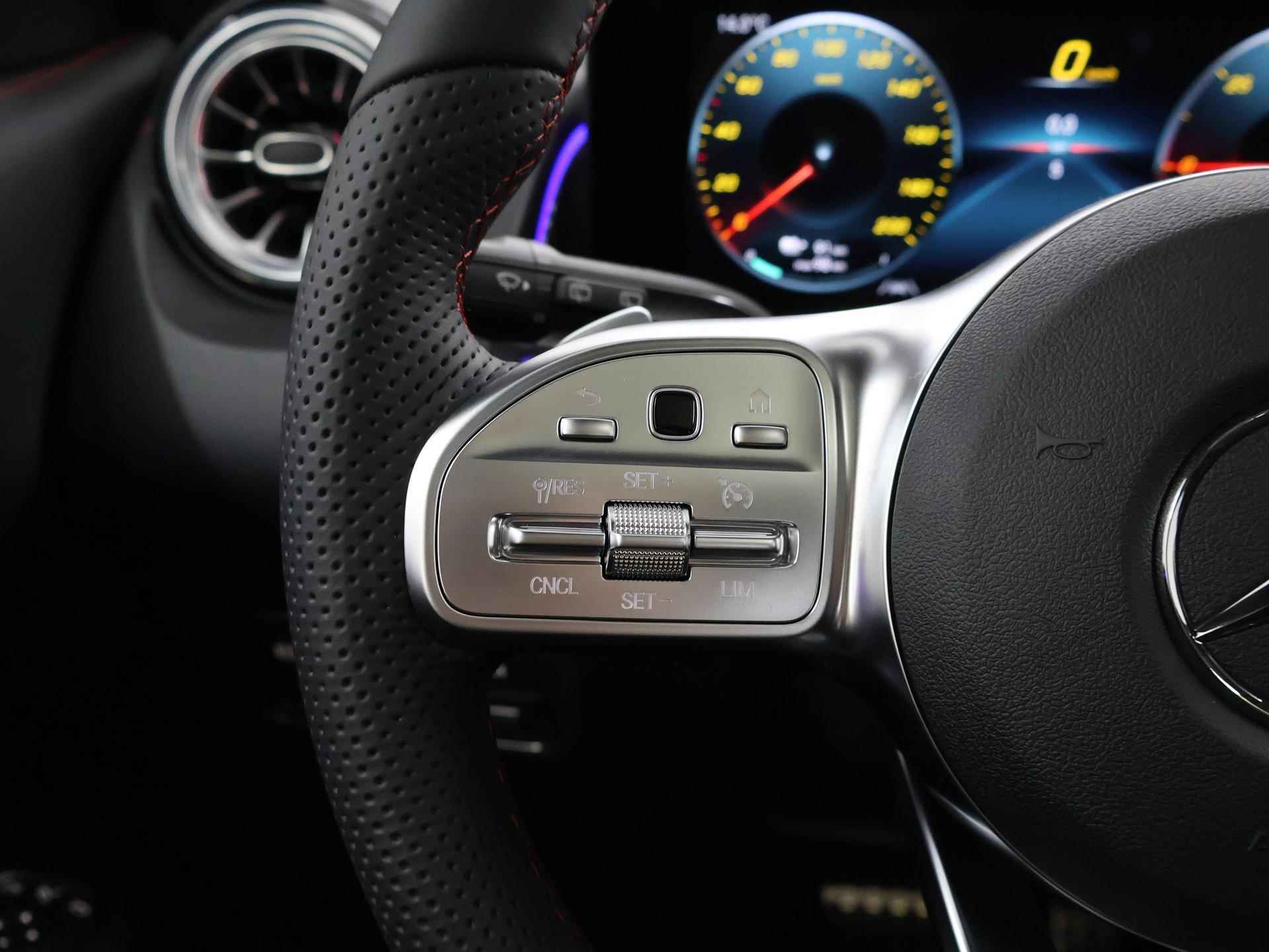 Mercedes-Benz EQB 250+ AMG NIGHT Sport Edition 71kWh | Panoramadak | Adaptief Onderstel | Keyless Entry | Dodehoekassistent | Stoelverwarming | Sfeerverlichting | Achteruitrijcamera | MBUX Augmented Reality | 20" Multispaaks AMG velgen | - 39/52