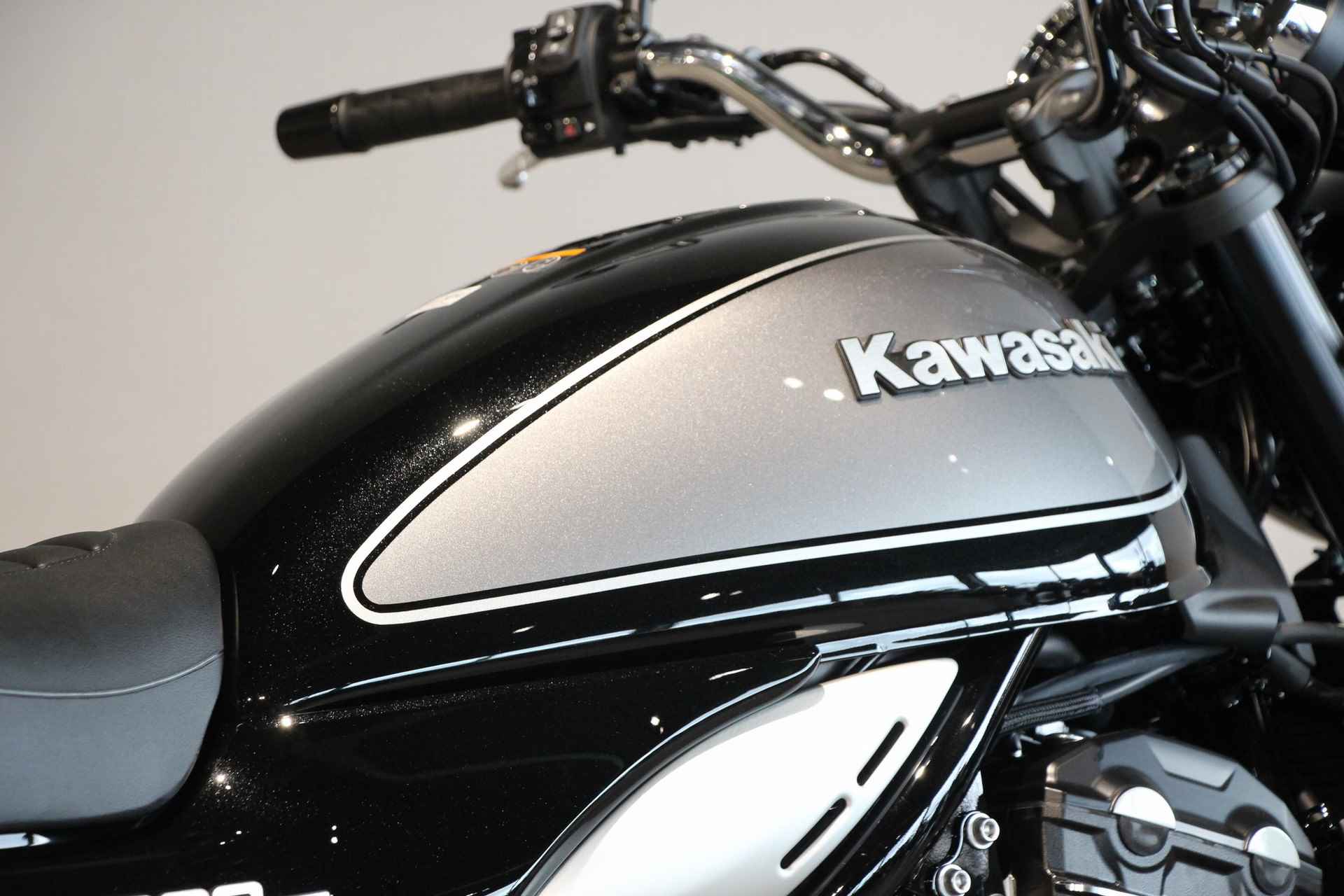 Kawasaki Z 900 RS - 9/15