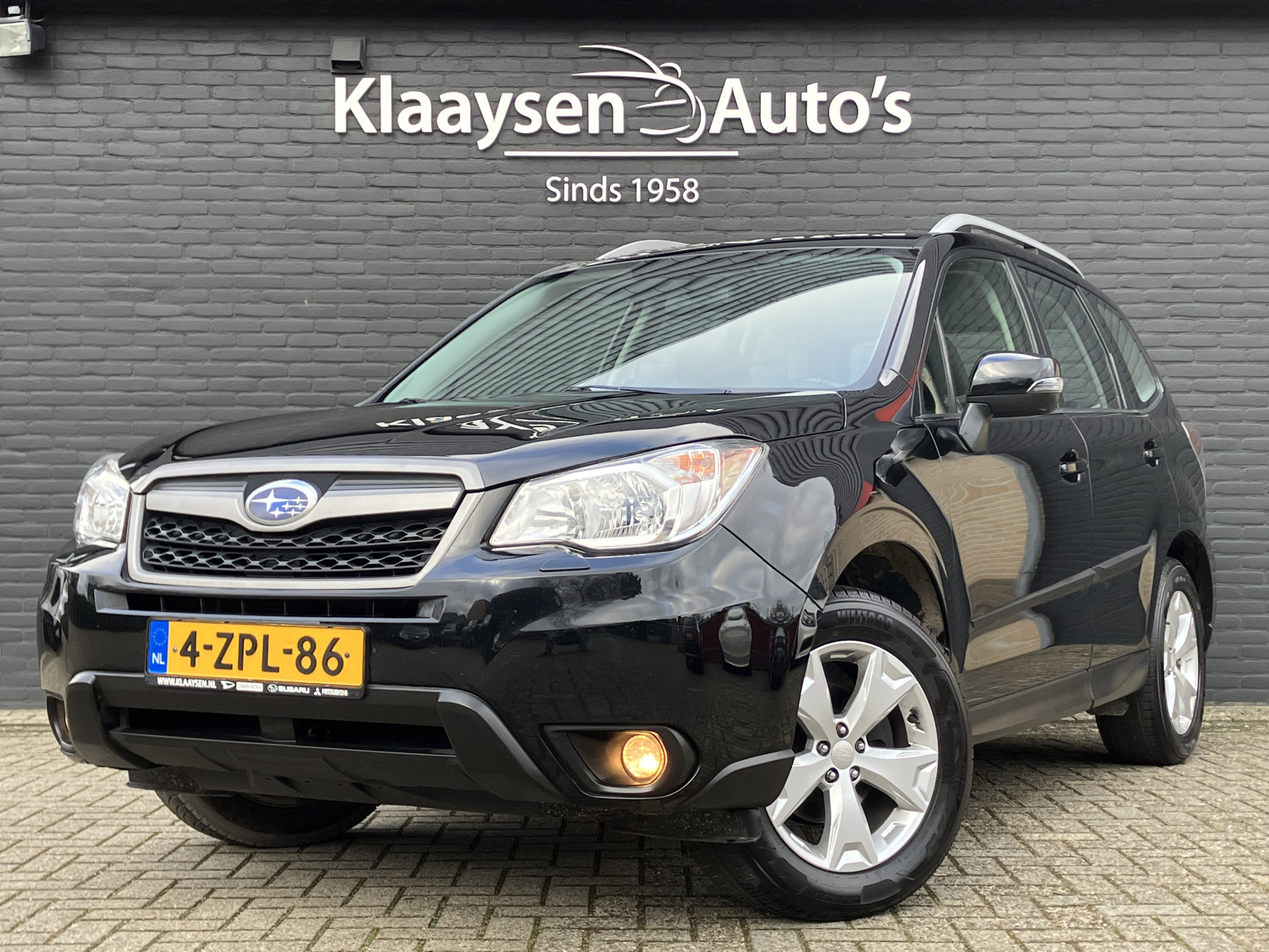 Subaru Forester 2.0 AWD Luxury AUT. | dealer onderhouden | navigatie | cruise control | trekhaak | camera | leder int.