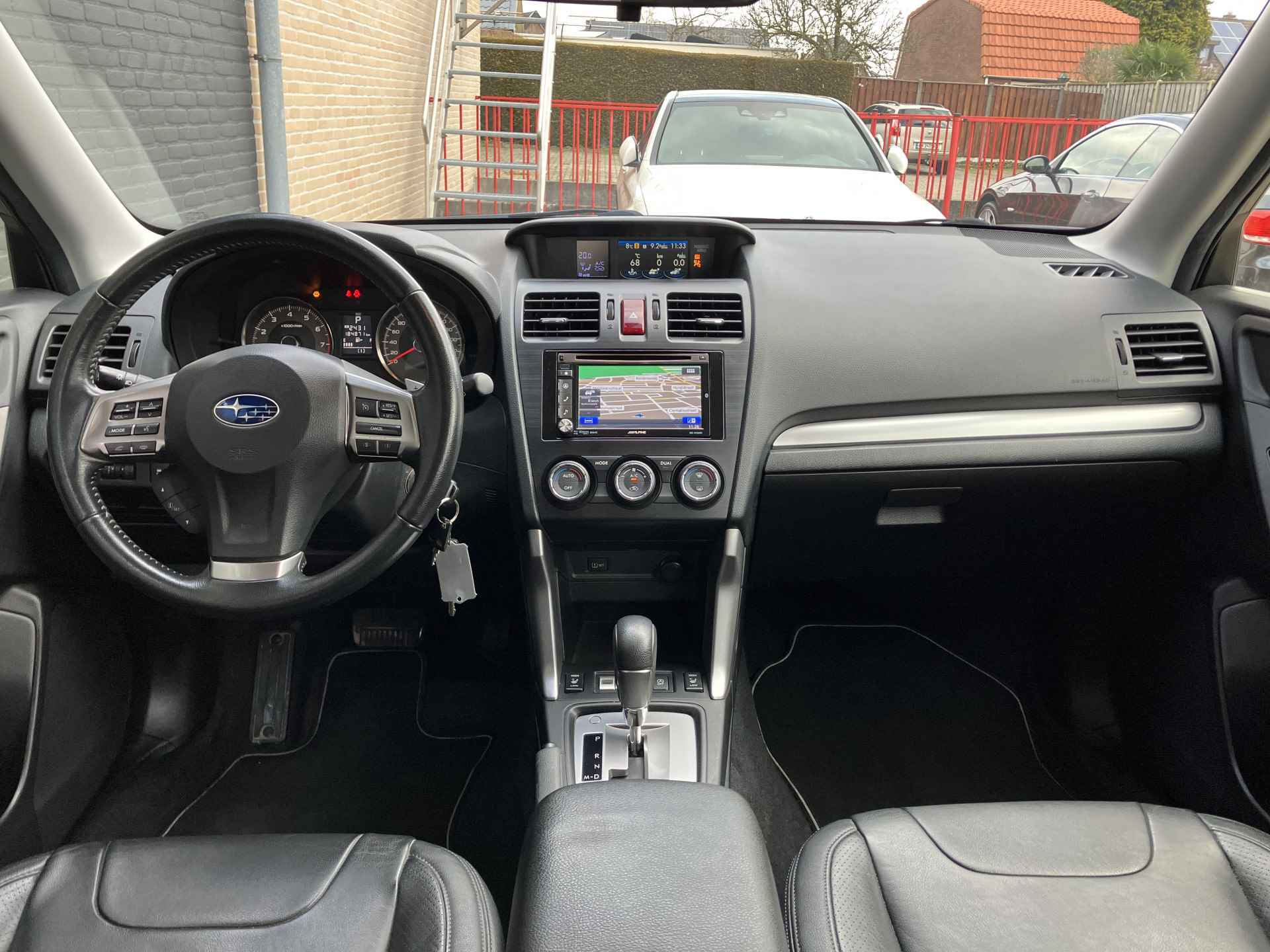 Subaru Forester 2.0 AWD Luxury AUT. | dealer onderhouden | navigatie | cruise control | trekhaak | camera | leder int. - 15/33