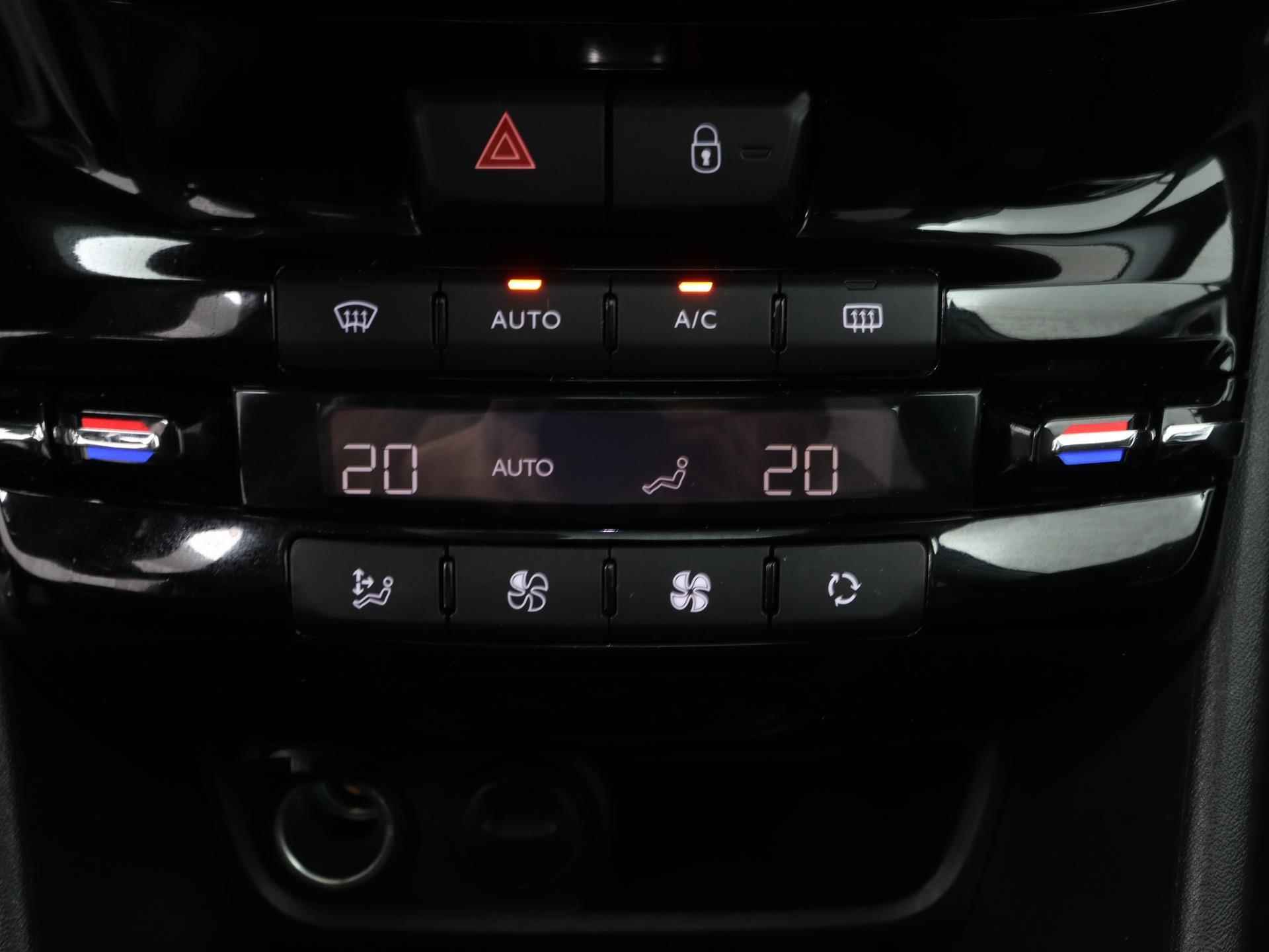 Peugeot 2008 Blue Lease Allure 130pk | Navigatie | Camera | Climate Control | Parkeersensoren Achter | Cruise Control - 29/36