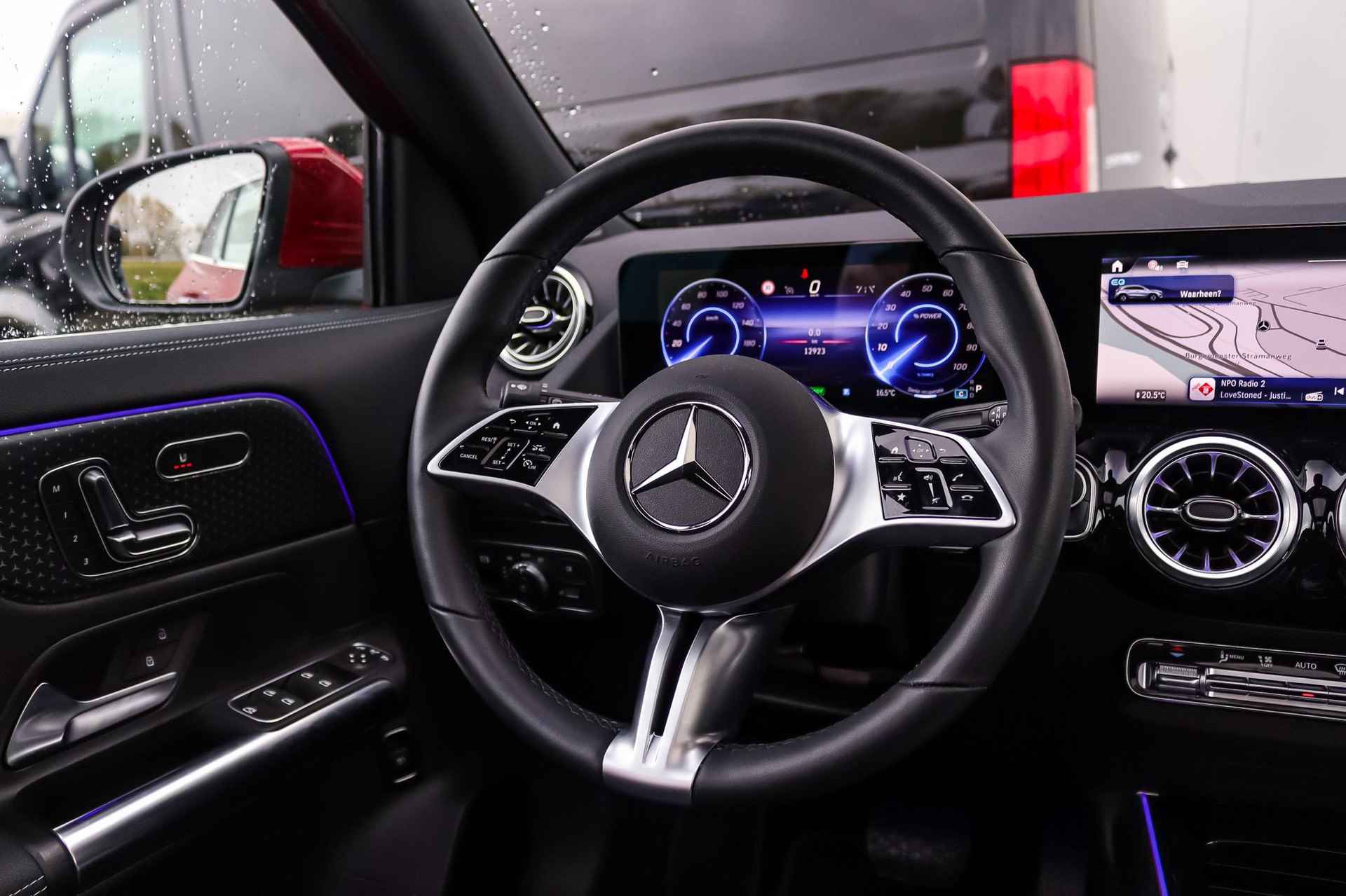 Mercedes-Benz EQA EQA 250+ Luxury Line | MANUFAKTUR | Advanced Plus Pakket | Winterpakket | Panoramadak | LED | Advanced Audio System | Stoelverwarming - 25/40