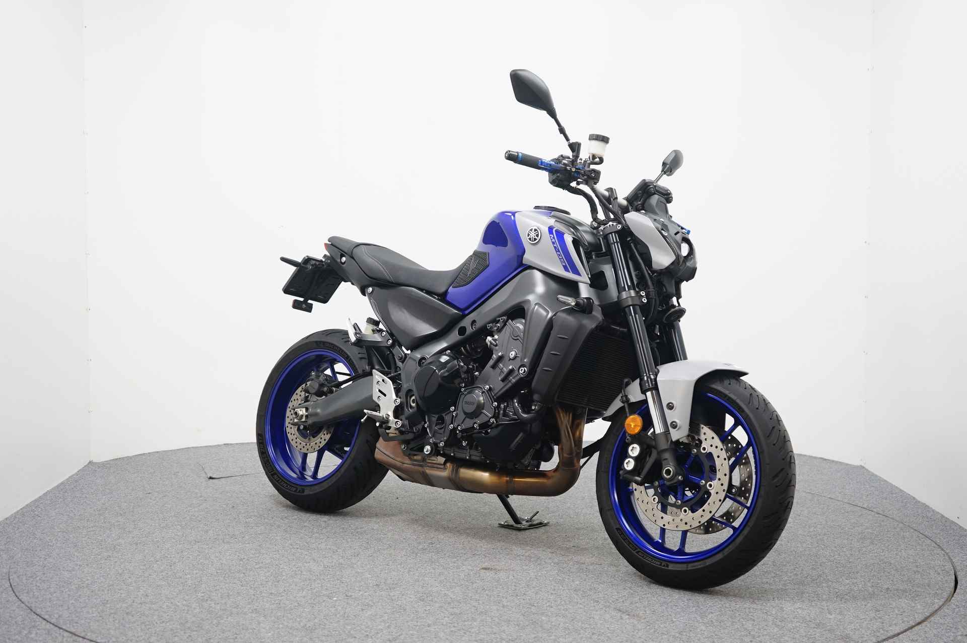 Yamaha MT-09 ABS - 2/19