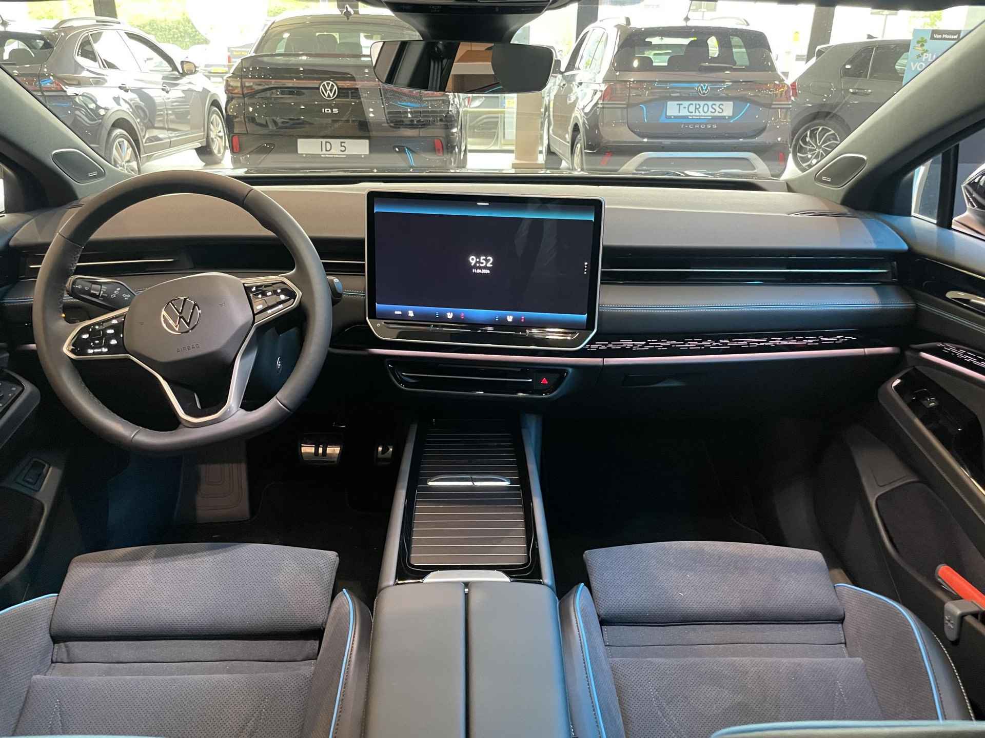 Volkswagen ID.7 Pro Business 77 kWh 286 PK | Apple Carplay | Harman Kardon | 20'' Montreal Velgen | Easy Open & Close | Smart Glass Panoramadak | 360 Camera | Warmtepomp | Sfeerverlichting | Zwenkbare Trekhaak | - 8/32