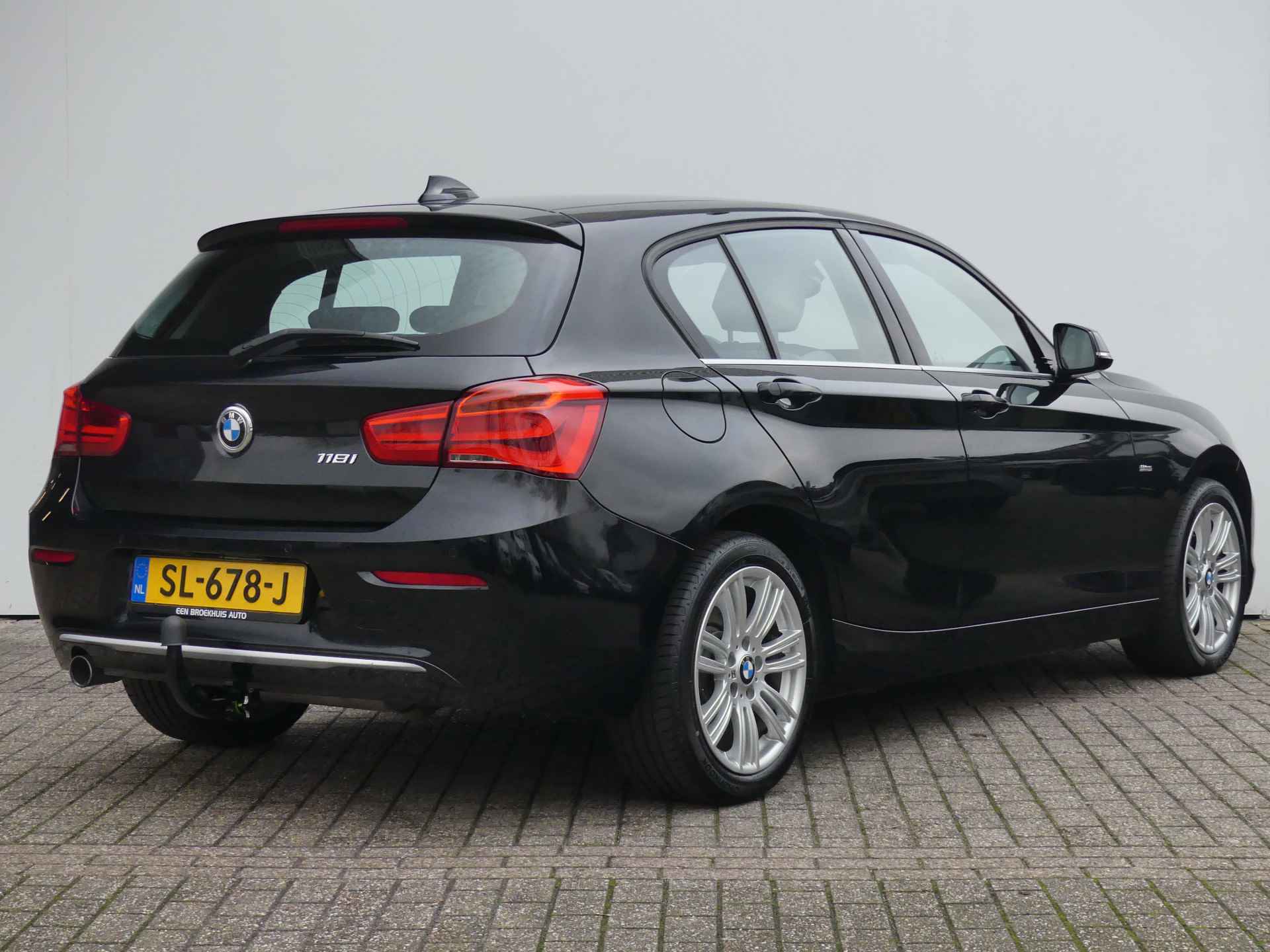 BMW 1-serie 118i Executive Urban Line Automaat | TREKHAAK | SCHUIFDAK | NAVI | STOELVERWARMING | - 8/40